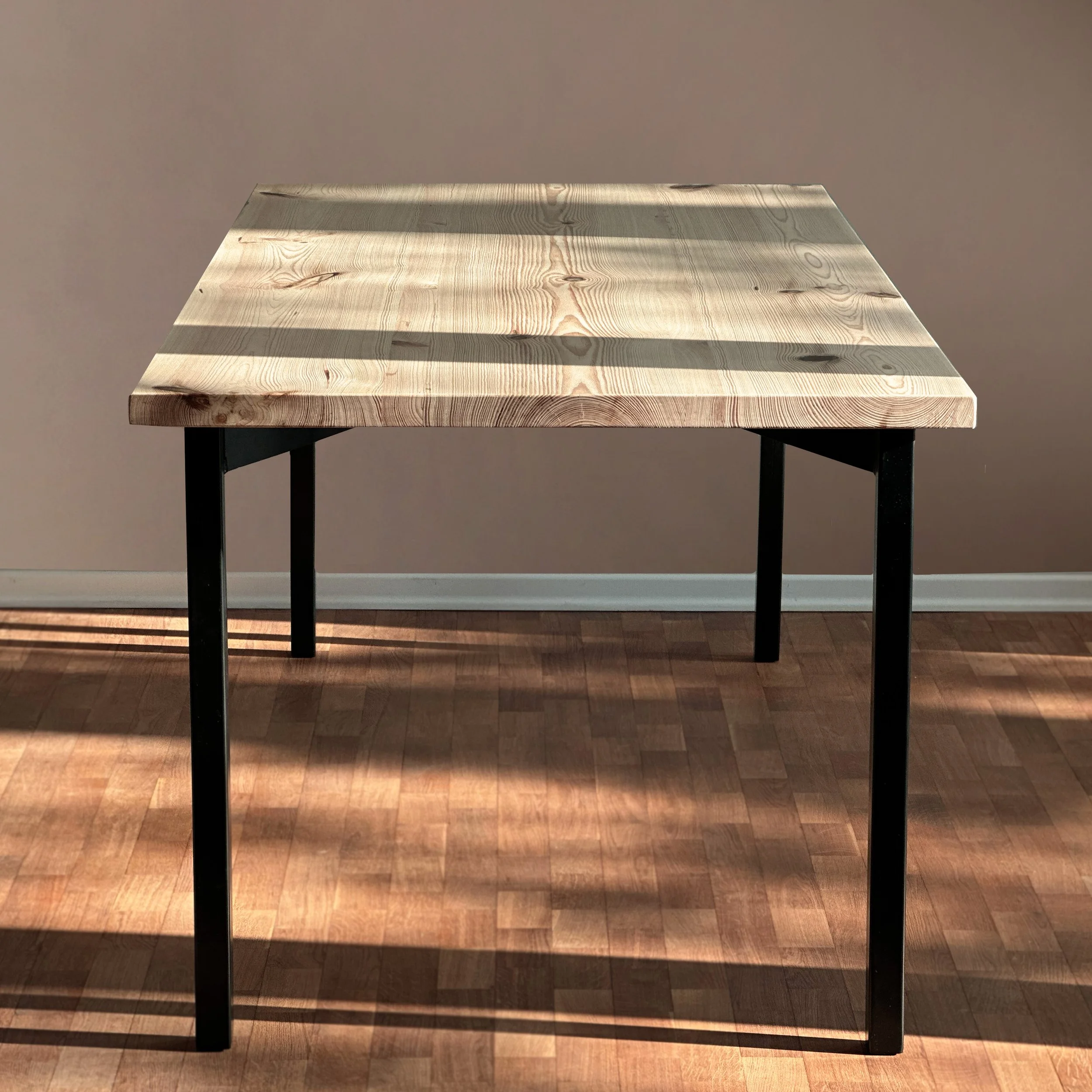 03_TABLE_PINE_DETAIL03.jpg