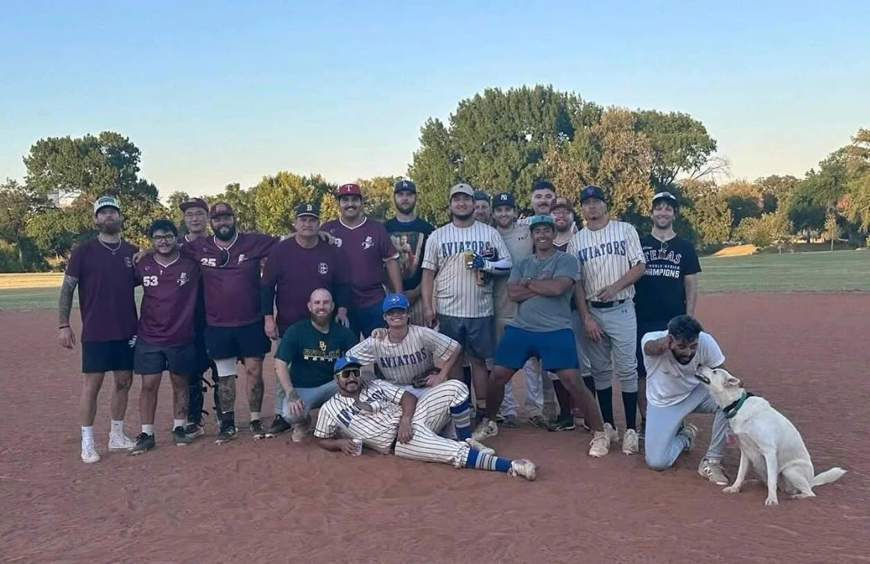 Lots of scrambling for this one, but sandlot magic made it happen. Huge thanks to friends of the Hats, fill-in @redbirdaviators, @blackland_prairie_bears, and Mark for hopping in the dugout. Truly All the Hats on this one!