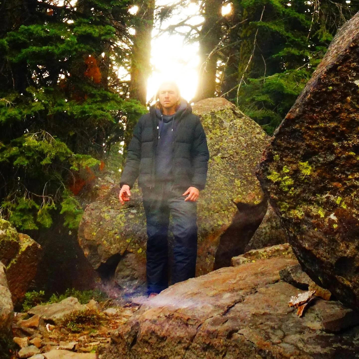 In The light of God 
 All your humanity disappears 
In the light of God you are free 

&ldquo;The Sacred Rays of God&rdquo; 

New book 
Now available 

Links on website 

💜

Paul of Venus 

#MtShastaSpiritualTours

#MtShastaRetreat

#MtShastaGuide

