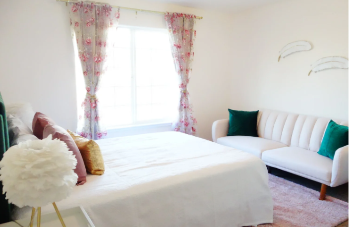 Bright guest room at the Venusian retreat house