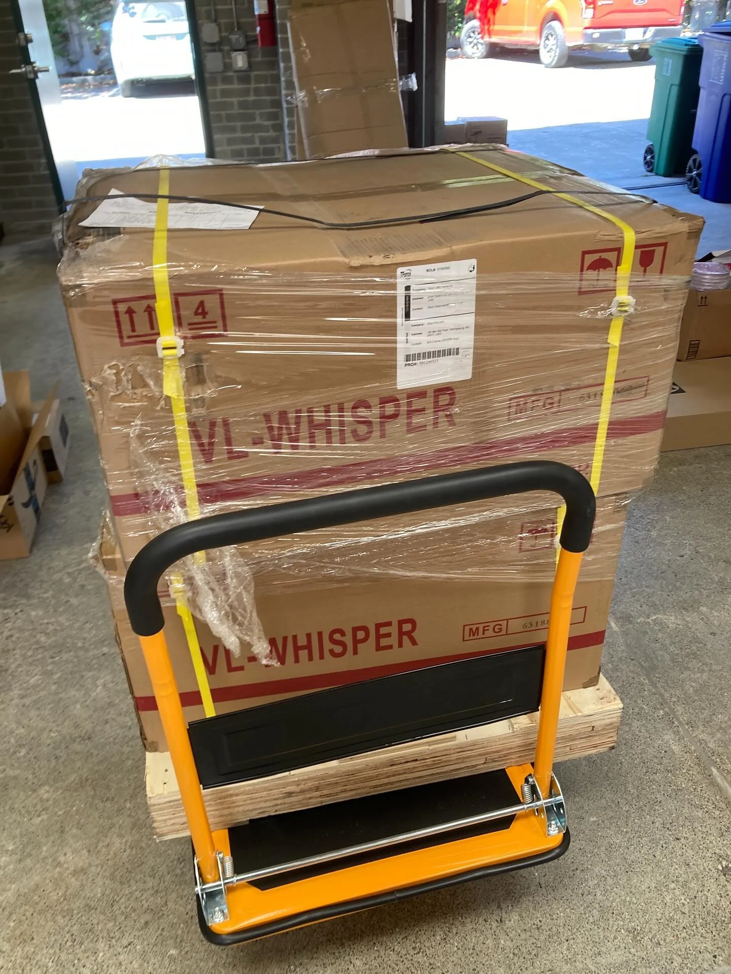 great news! we were able to get 2 more wheels to open up extra spots in our classes for this session. Waitlist folks have already been contacted - but there is one more spot in our Thursday night intermediate wheel class with Siegfried! sign up on ou