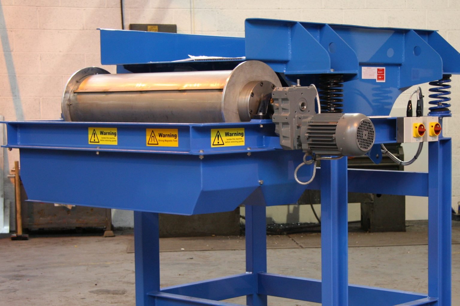 Drum-magnet-and-feeder-with-guards-not-fitted-4-1536x1021.jpg