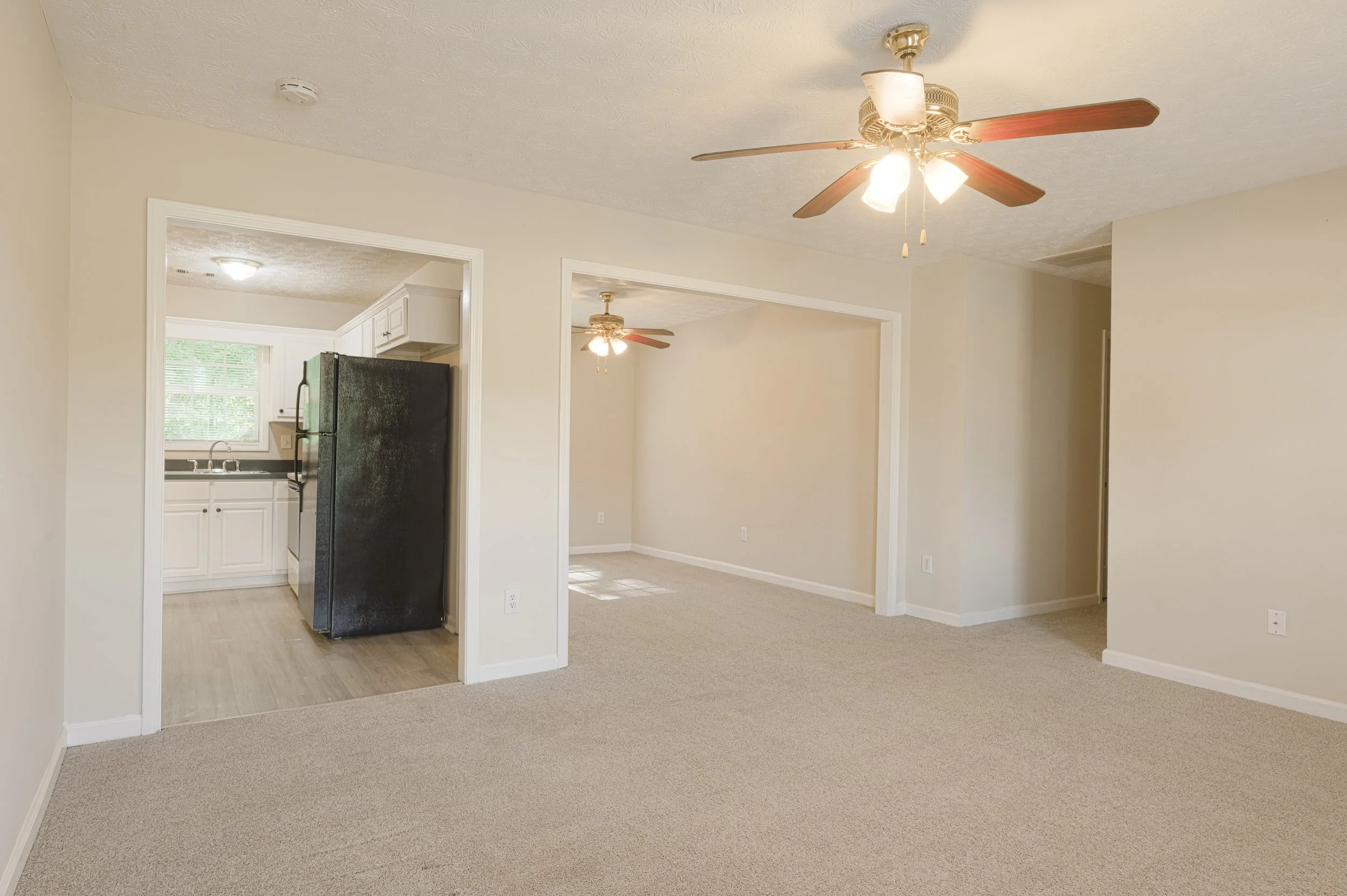 living room_5.jpg