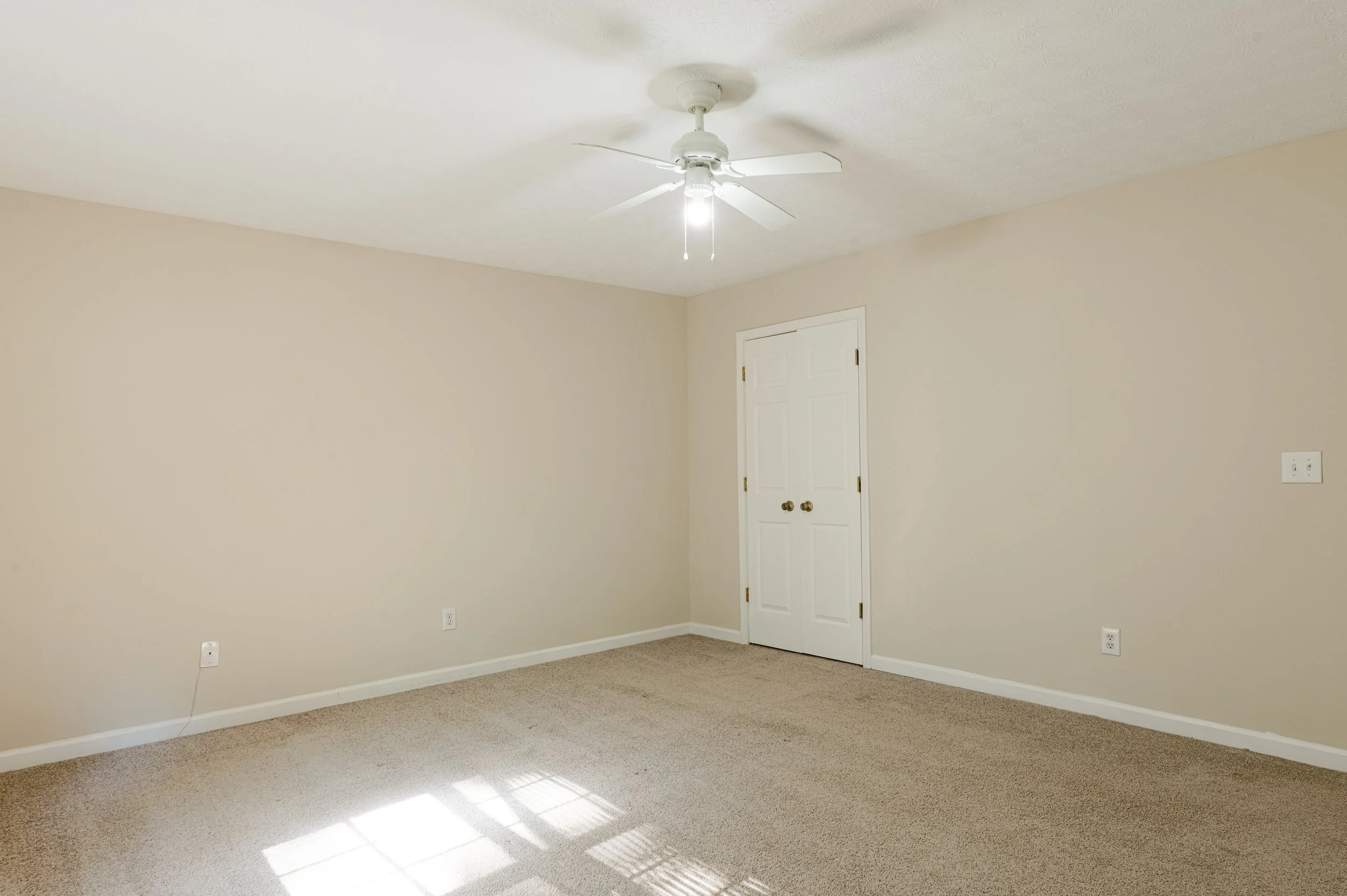 bedroom_B_2.jpg