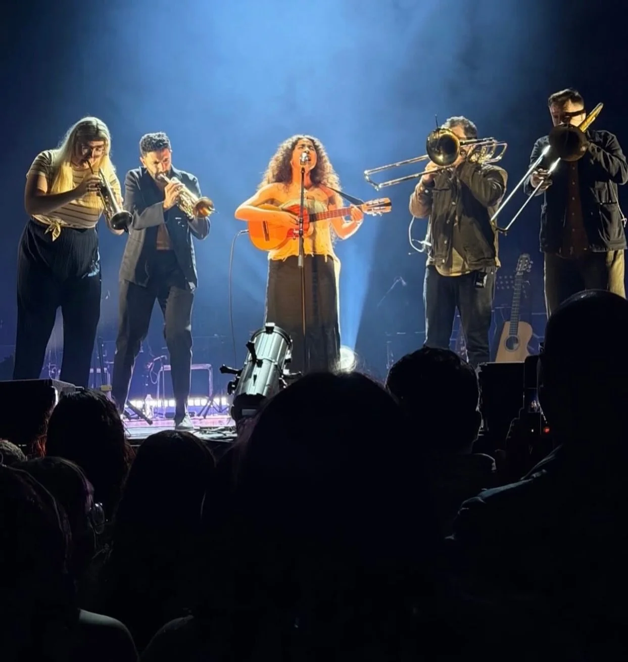 Thank you @silvanaestradab for bringing us to Mexico and bringing us into your music ❤️. An unforgettable week in CDMX. Special shoutout to @robertoverastegui for his masterful arranging and @joegrassmusic for his musical matchmaking. Now off to LA f