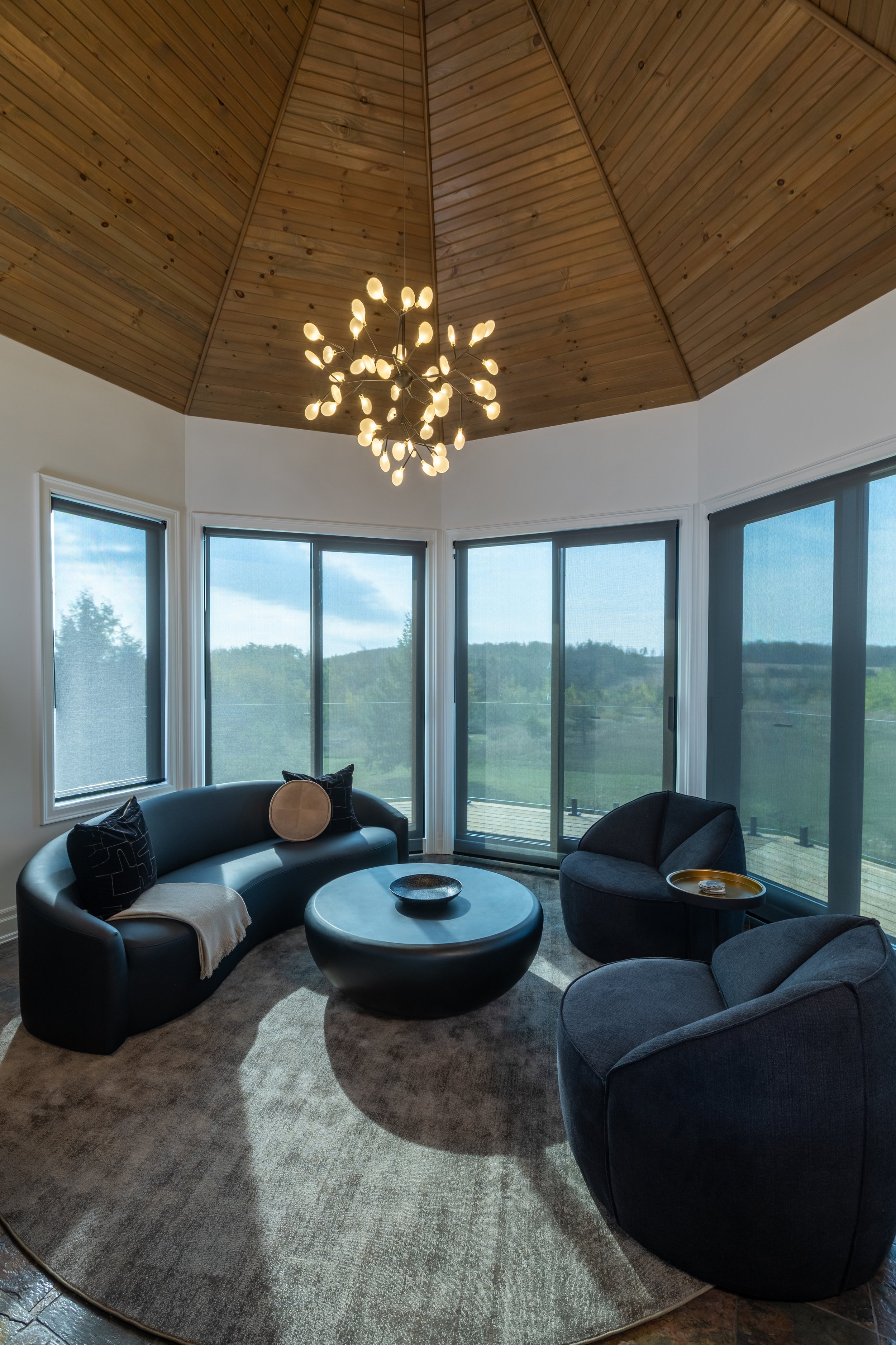 Design-Build vs Hiring Separately: What Toronto Homeowners Should Know