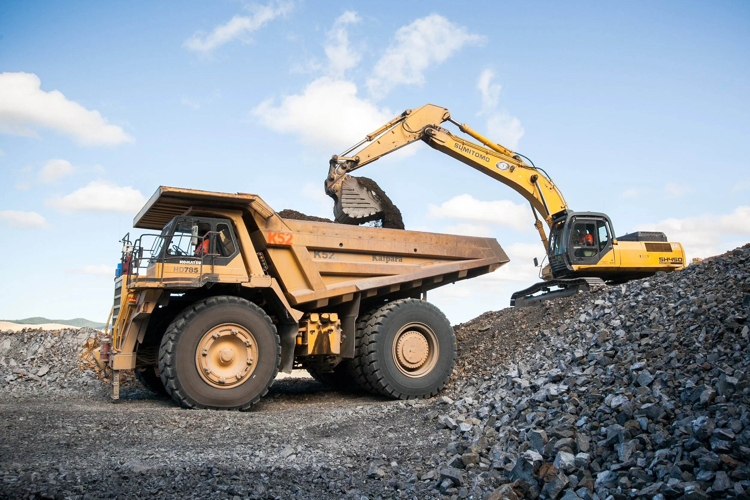 SMY dump truck and digger in action - clear shot.jpg