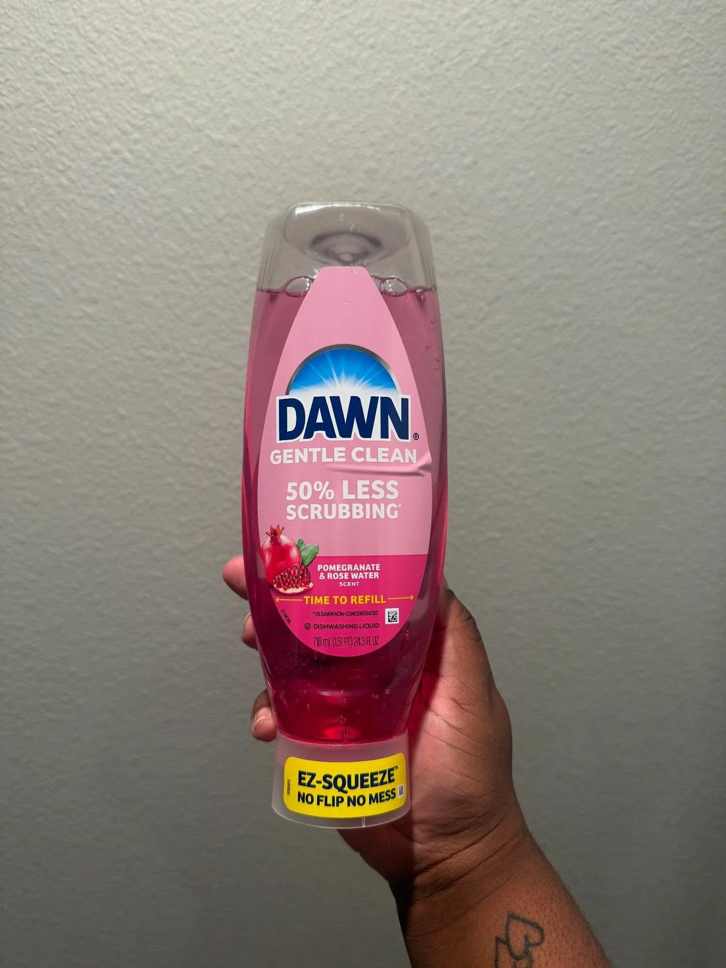 My new favorite!💓🌹🫧 (yes, because it's pink)

I'll always stand firm on the belief that you can clean an entire house from top to bottom with Dawn dish soap and solid cleaning tools! 😏