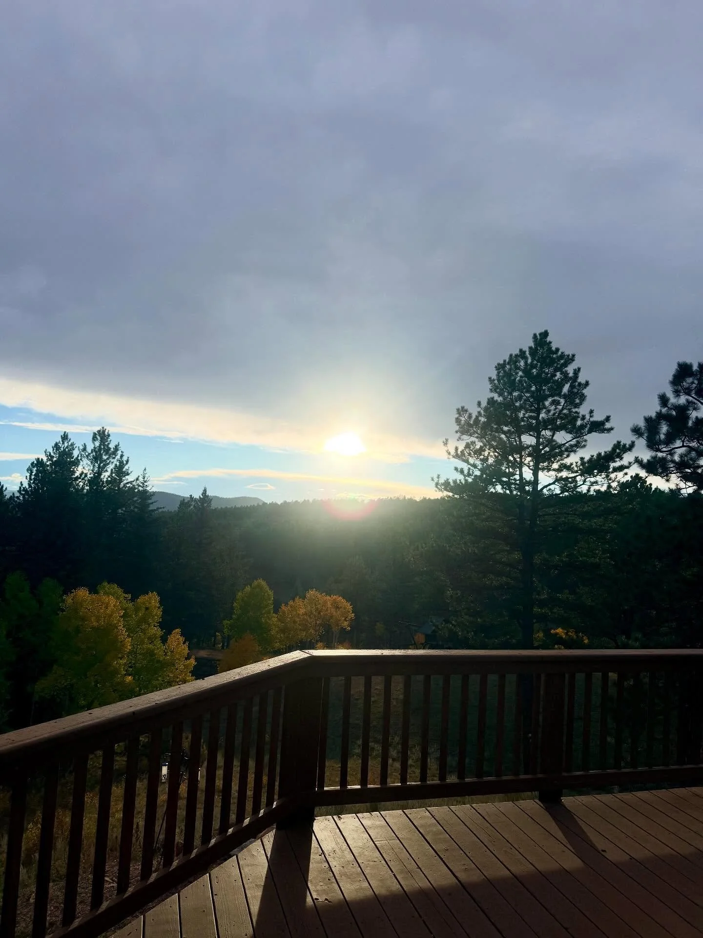 Beautiful home, beautiful view. ✨🌅⛰️ 

#deepcleaning #residentialcleaning #colorado #mountains #smallbusiness #coloradoliving