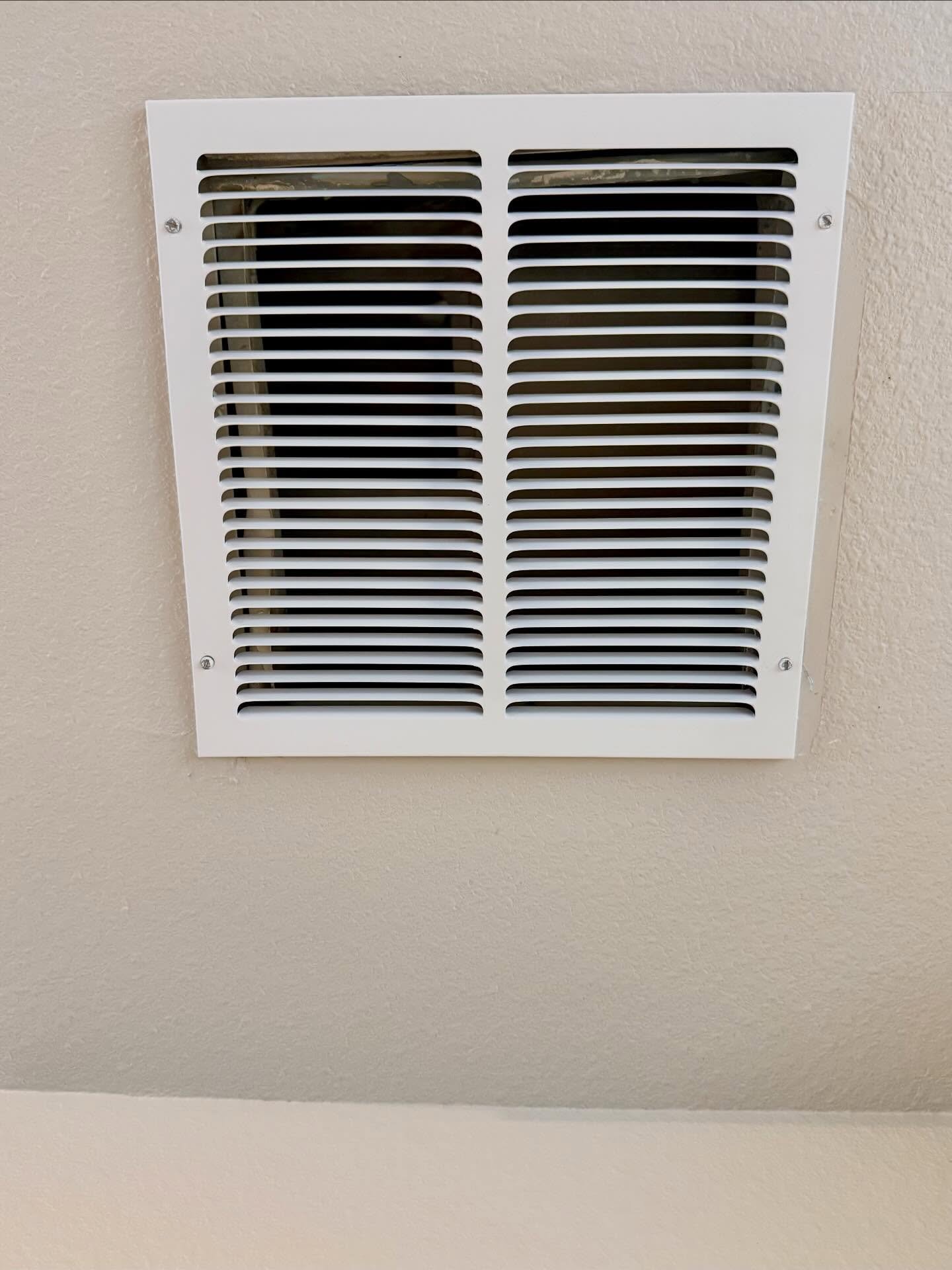 Make sure you add cleaning vents to your Spring Cleaning checklist. 🫧🧽🤍

#ColoradoSprings #ResidentialCleaning #CommercialCleaning #smallbusiness