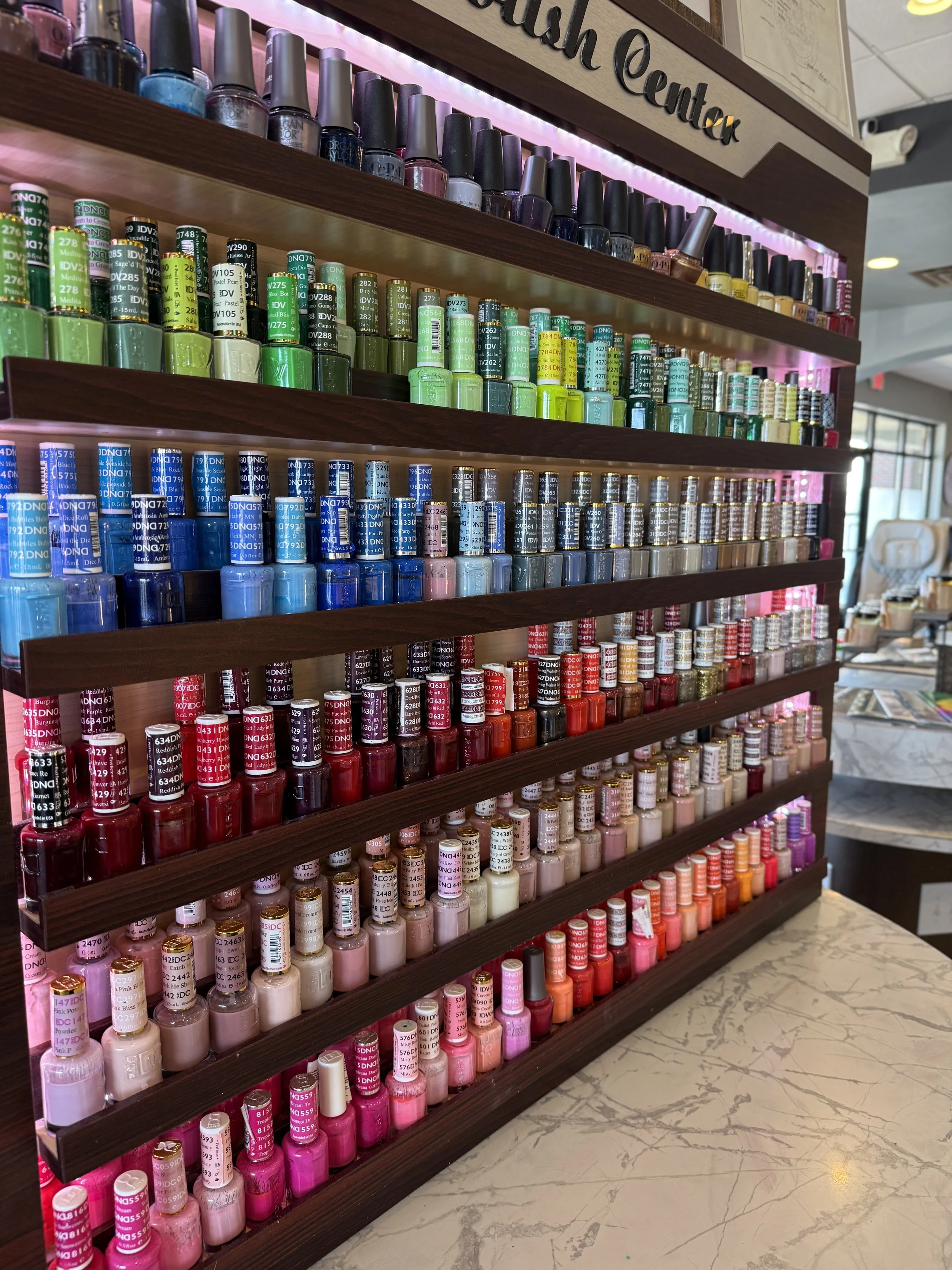 American Nails & Spa