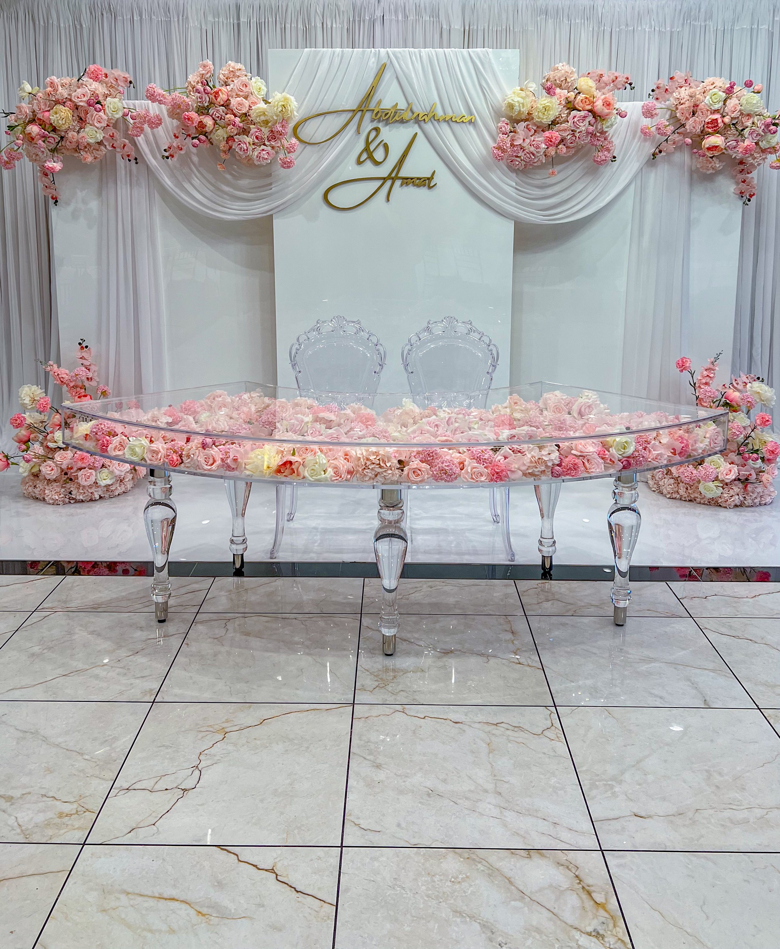 Staggered Walls | Available in All Colors & Sizes