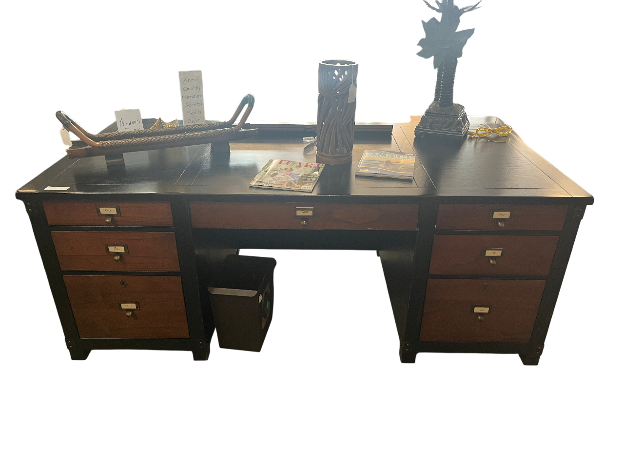 Arhaus Solid Wood Executive Desk – High-End Craftsmanship, Modern  Design 11824-4