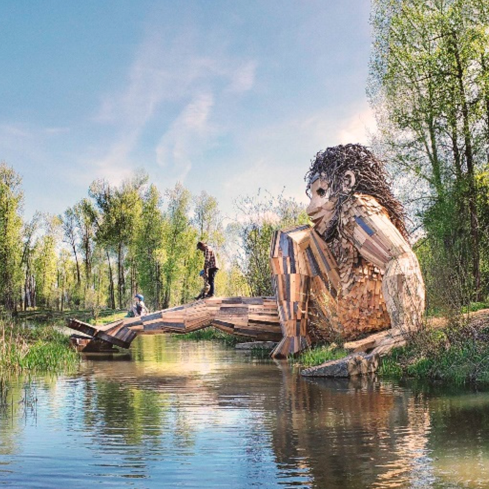 Thomas Dambo, Mama Mimi, Rendevouz Park, Jackson Hole, USA. Source: https://thomasdambo.com/works/mamamimi (accessed on 30 August 2022). Courtesy Thomas Dambo.