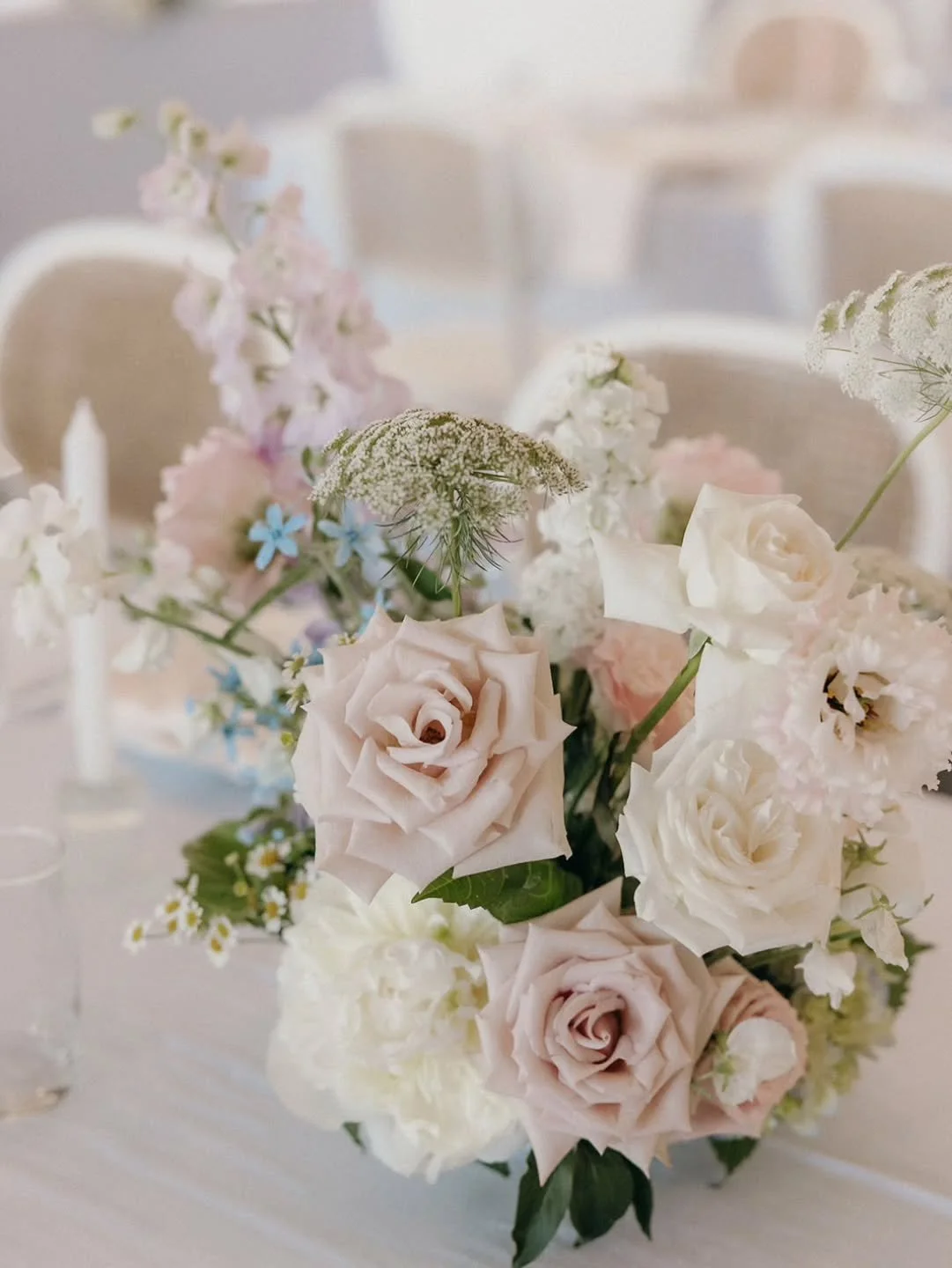 Petals &amp; promises for A + R 🌸 

📷 @anagalloway

Florist: @rubylou.floraldesign
Stylist: @mywaiheke