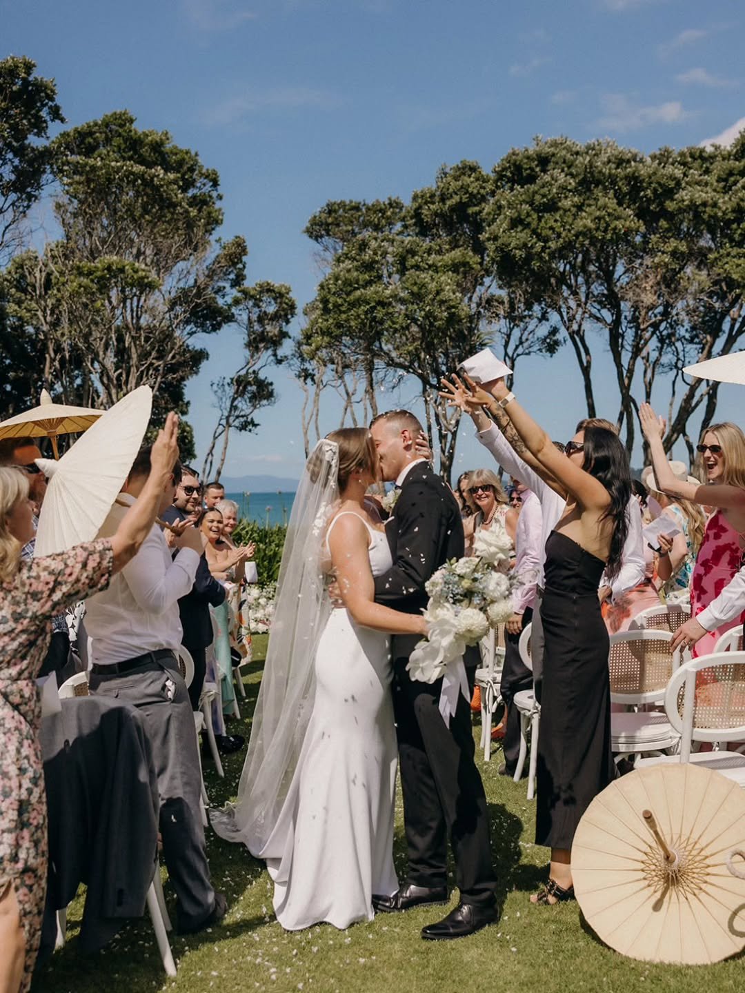 This is why I do what I do 🤍 #happiestjob #lovevibes
.
📷 @anagalloway 

#aliceandryan #wedbyren&eacute;e