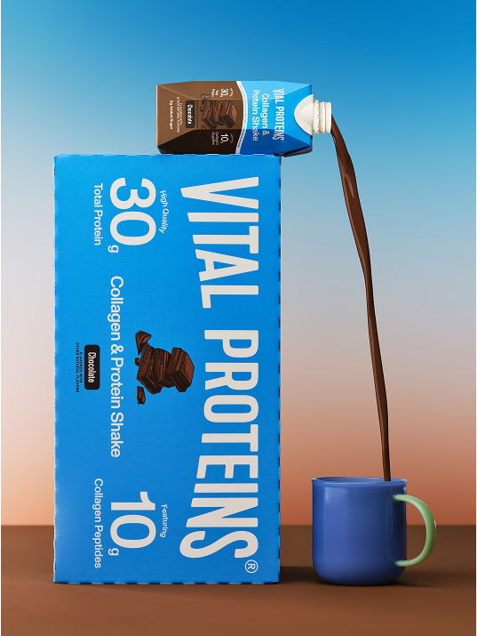 2025.03.03_Q1Evergreen_Enhanced_Shot011_RTD_Chocolate_Tetra_Pour_00887 1.png