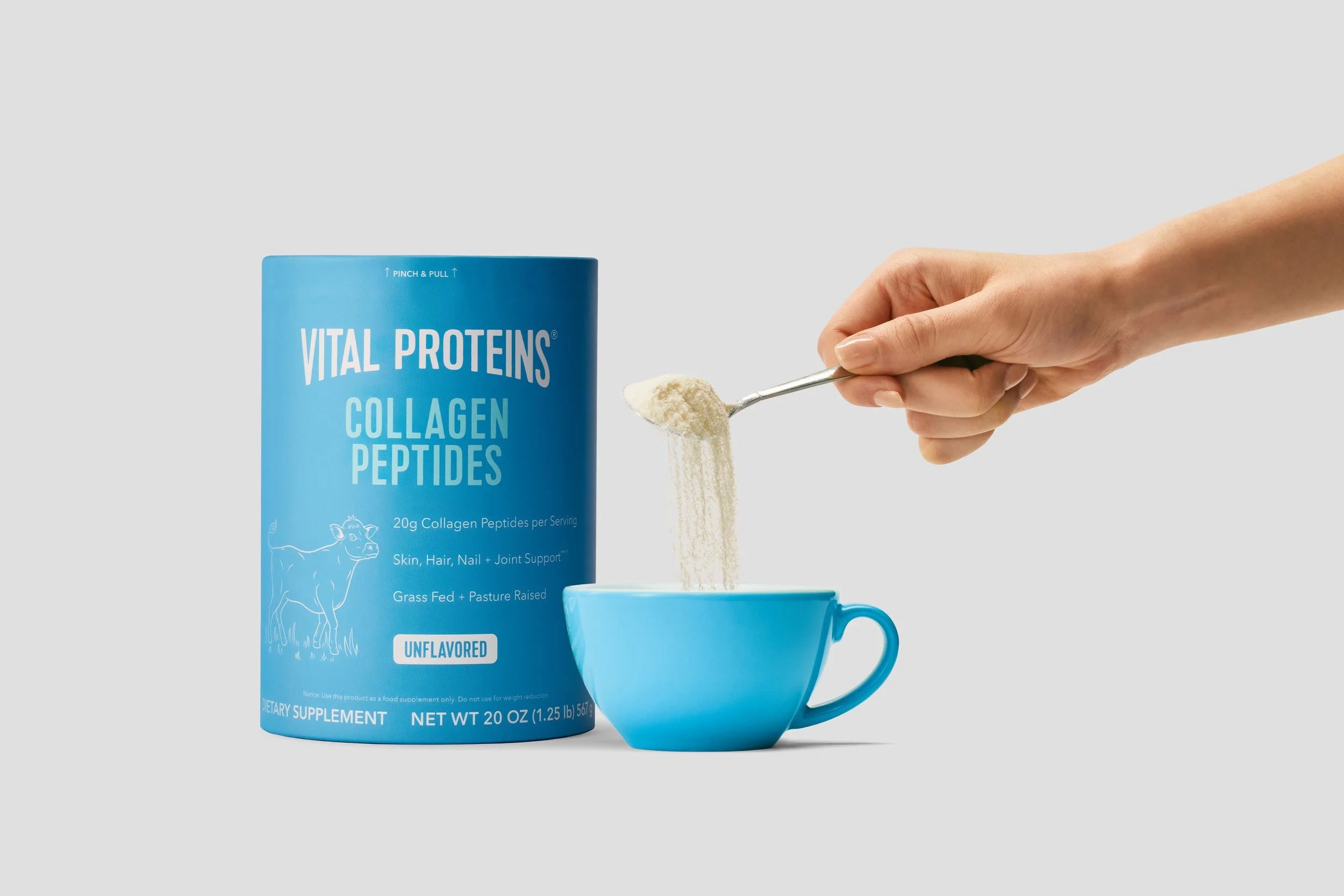 231211_VitalProteinsLibrary_Shot_61B_Pour.jpg