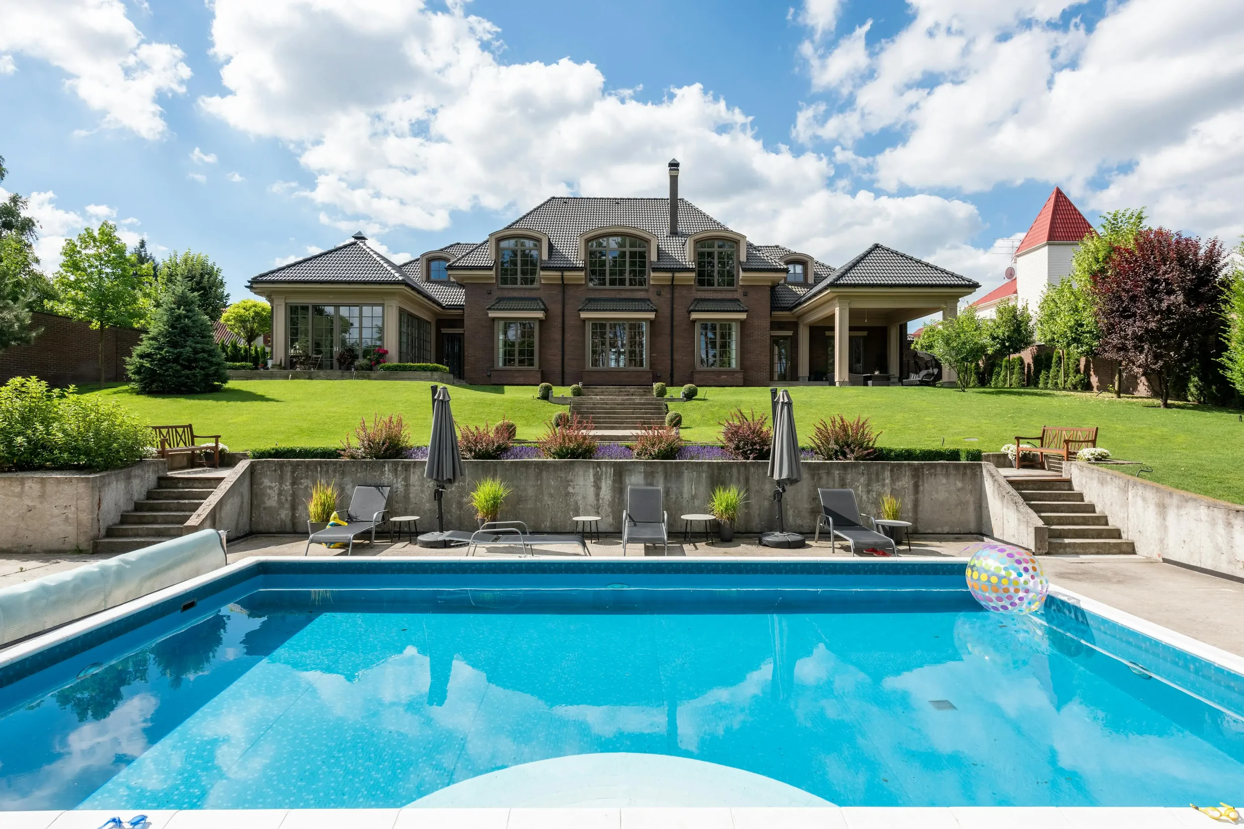 The Invisible Markers of High-End Construction - What You are Actually Paying For