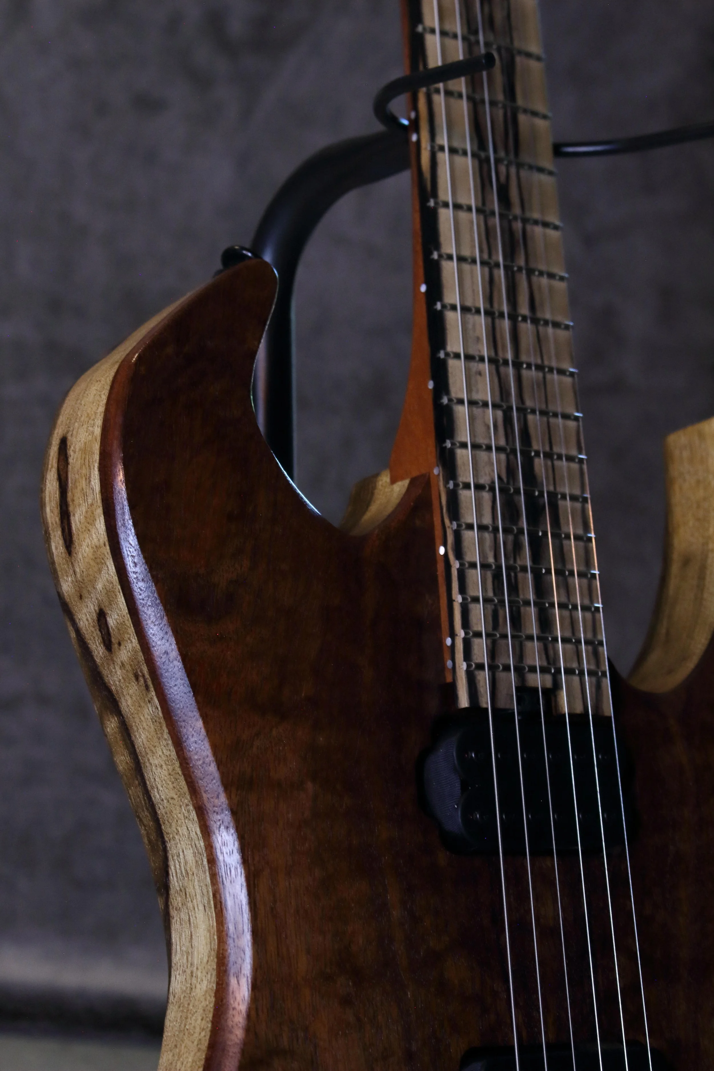 guitar-body-close-angle-myers-luthier-electric-guitar.JPG