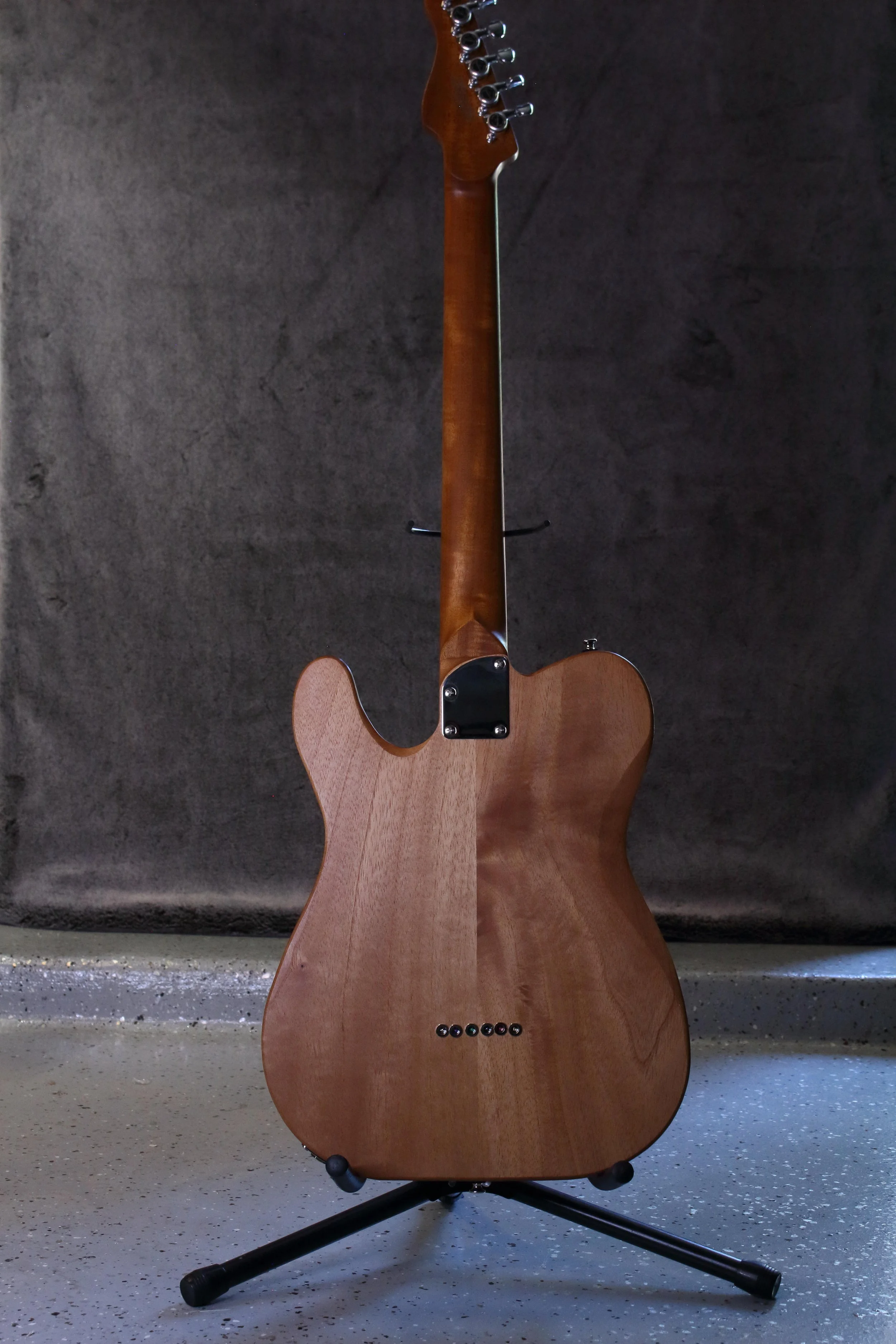 rear-t-traditional-myers-luthier-electric-guitar.jpg