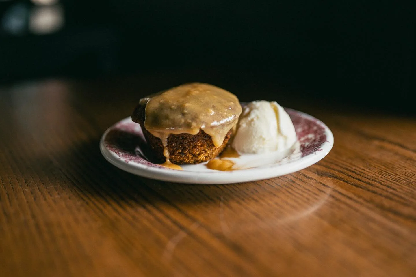 If you haven&rsquo;t tried our Sticky Toffee Pudding, what are you waiting for ? Tonight&rsquo;s the night ! 🤤

#valdavid #tourismelaurentides #laurentidesjetaime #laurentidesjenmange