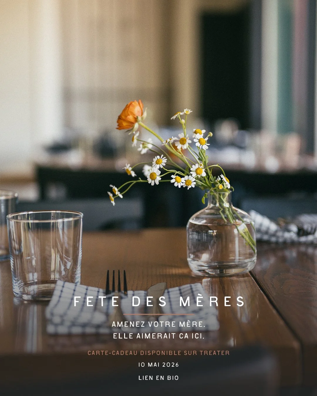 Amenez votre m&egrave;re. Elle aimerait &ccedil;a ici. 💐

Le 10 mai, offrez-lui ce qu'elle veut vraiment &mdash; un bon repas, un verre de vin, et du temps ensemble autour d'une belle table.

Pas le temps de planifier? Offrez-lui une carte-cadeau Ma