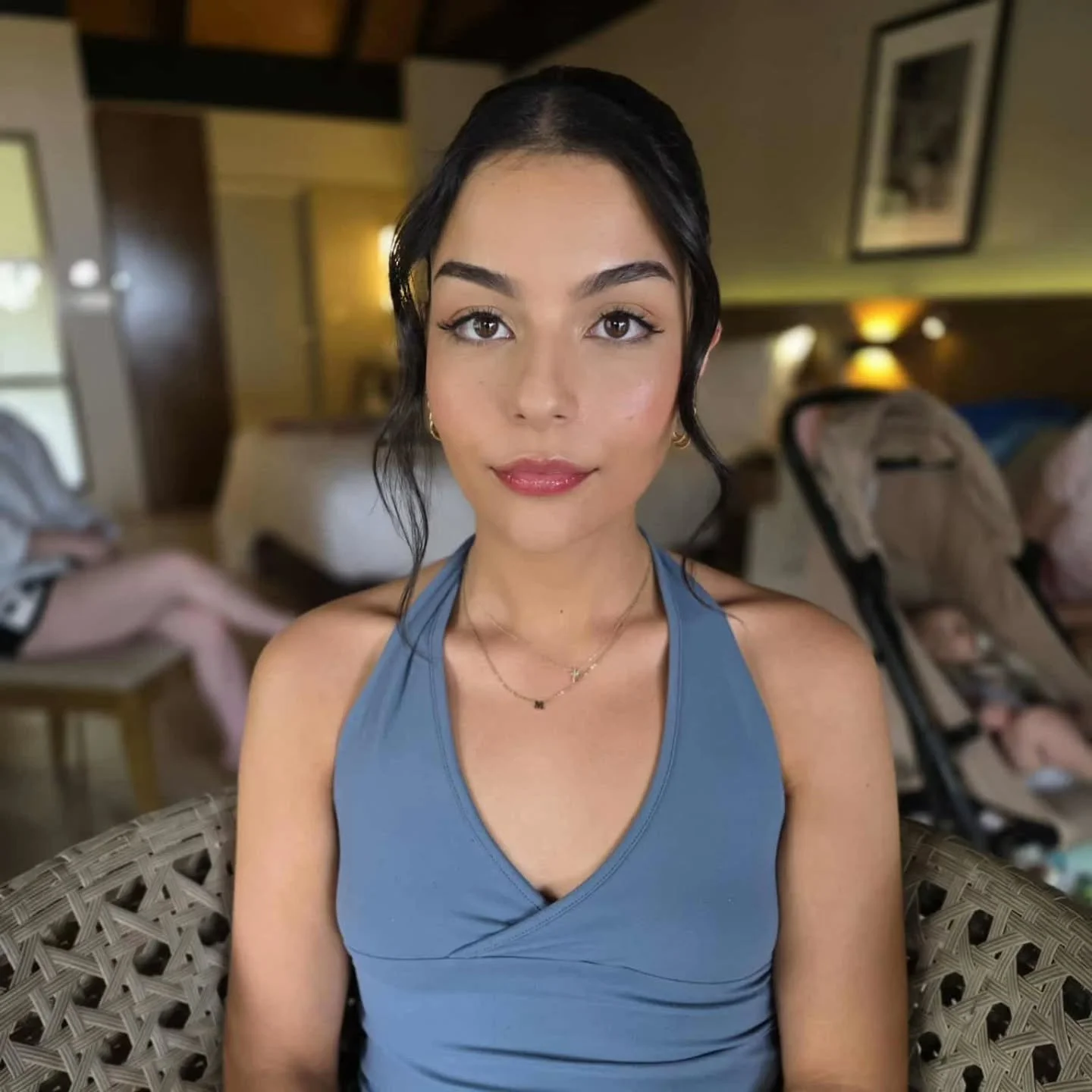 Beautiful soft Glam by Manshita

#makeupartistfiji #marriedinfiji #makeupfiji #fijimakeupartist #fijihairstylist #FijiWedding #fijibride #fijiweddingglam