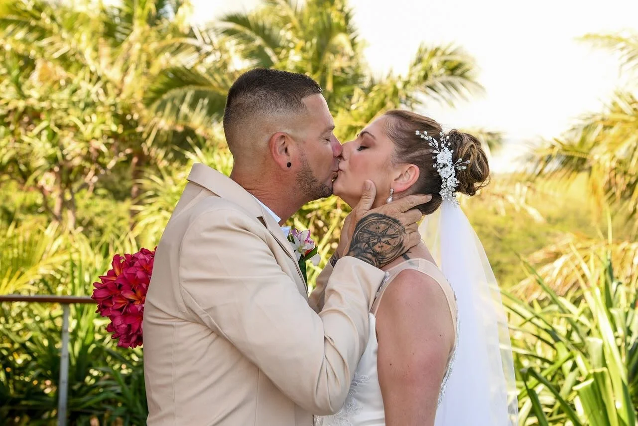 Getting glam with us at the end of 2025 🤍
Barbara&rsquo;s intimate wedding was just the three of them so it was a privilege for us to get Barbara and her bubbly 8-year-old daughter ready for the day. 
Hair &amp; Make Up by Rani

IMAGES | @anaisphoto
