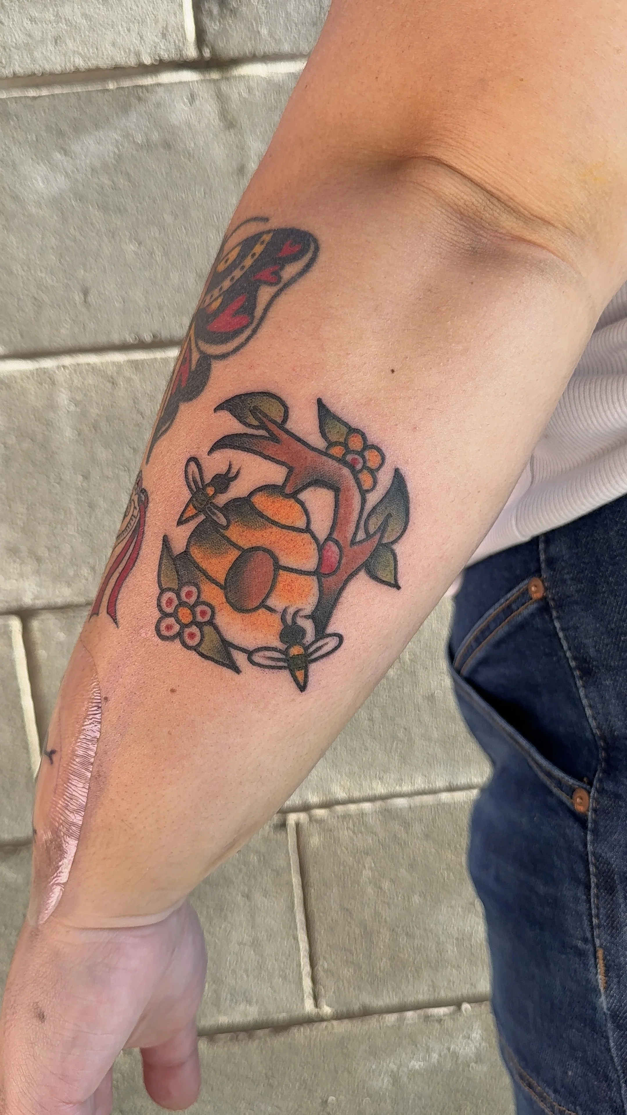 beehive tattoo american traditional style