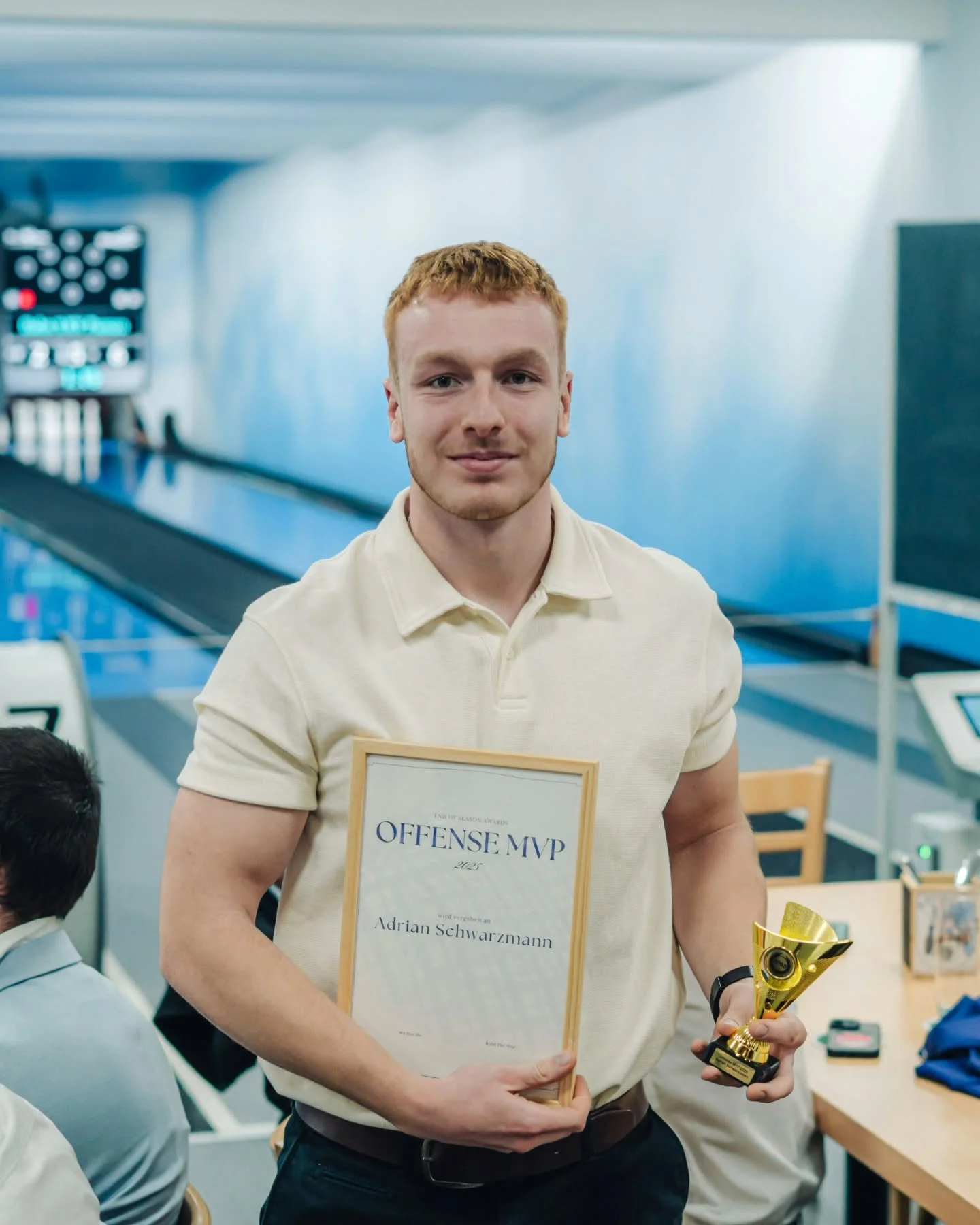 END OF SEASON AWARDS 💜

Im Rahmen der Pirates-Weihnachtsfeier am vergangenen Sonntag wurden die MPVs der Saison 2025 ausgezeichnet:

TEAM MVP &ndash; Tai Roach @tai_roach.3
OFFENSE MVP &ndash; Adrian Schwarzmann @adri_schwarzmann_ 
DEFENSE MVP &ndas