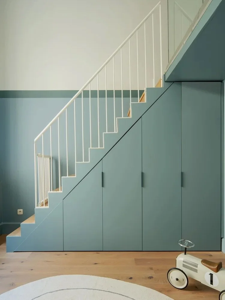 𝗔𝗥𝗘𝗠𝗕𝗘𝗥𝗚
R&eacute;novation d&rsquo;un b&acirc;timent appartement de 160m2 &agrave; Lyon

Dans cet appartement d&rsquo;exception, l&rsquo;une des probl&eacute;matiques majeures concernait les escaliers.

1️⃣ Le premier, situ&eacute; dans une c