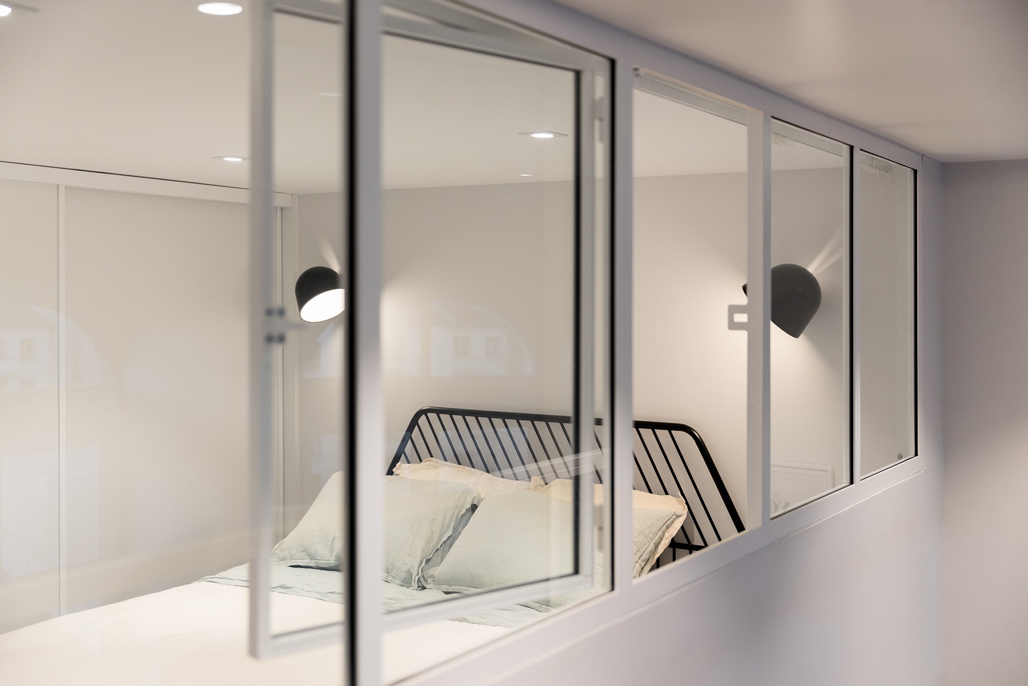 architecte d'intérieur appartement lyon, architecte d'intérieur luxe lyon, architecte d'intérieur lyon 6, meilleur architecte d'intérieur lyon, renovation appartement lyon, cuisine verte, duplex, appartement avec mezzanine, paroi vitrée, verrière