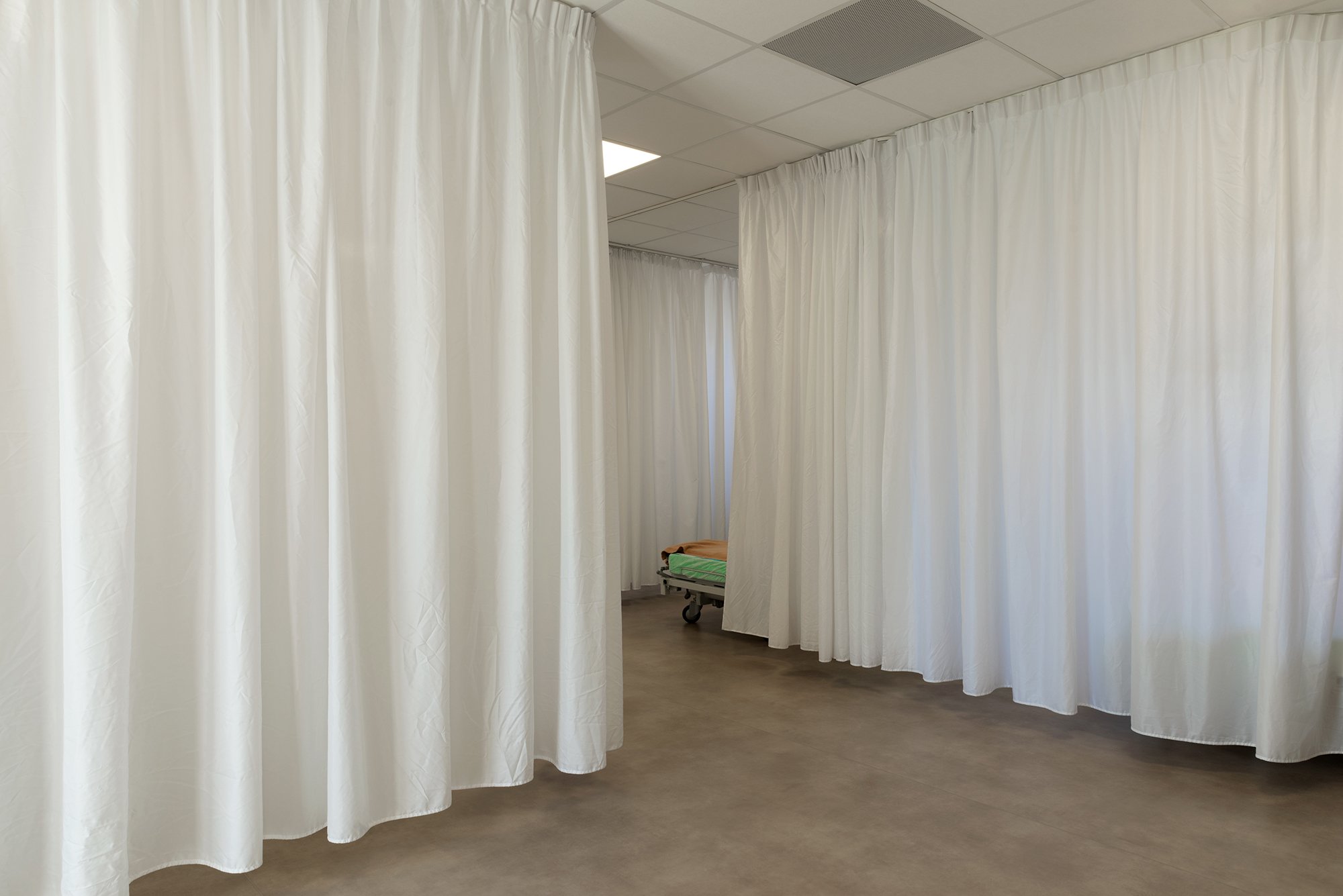aménagement et renovation d'une clinique privée à lyon par atelier dito architecte d'intérieur à lyon, architecte d'intérieur lyon 6, clinique privée design
