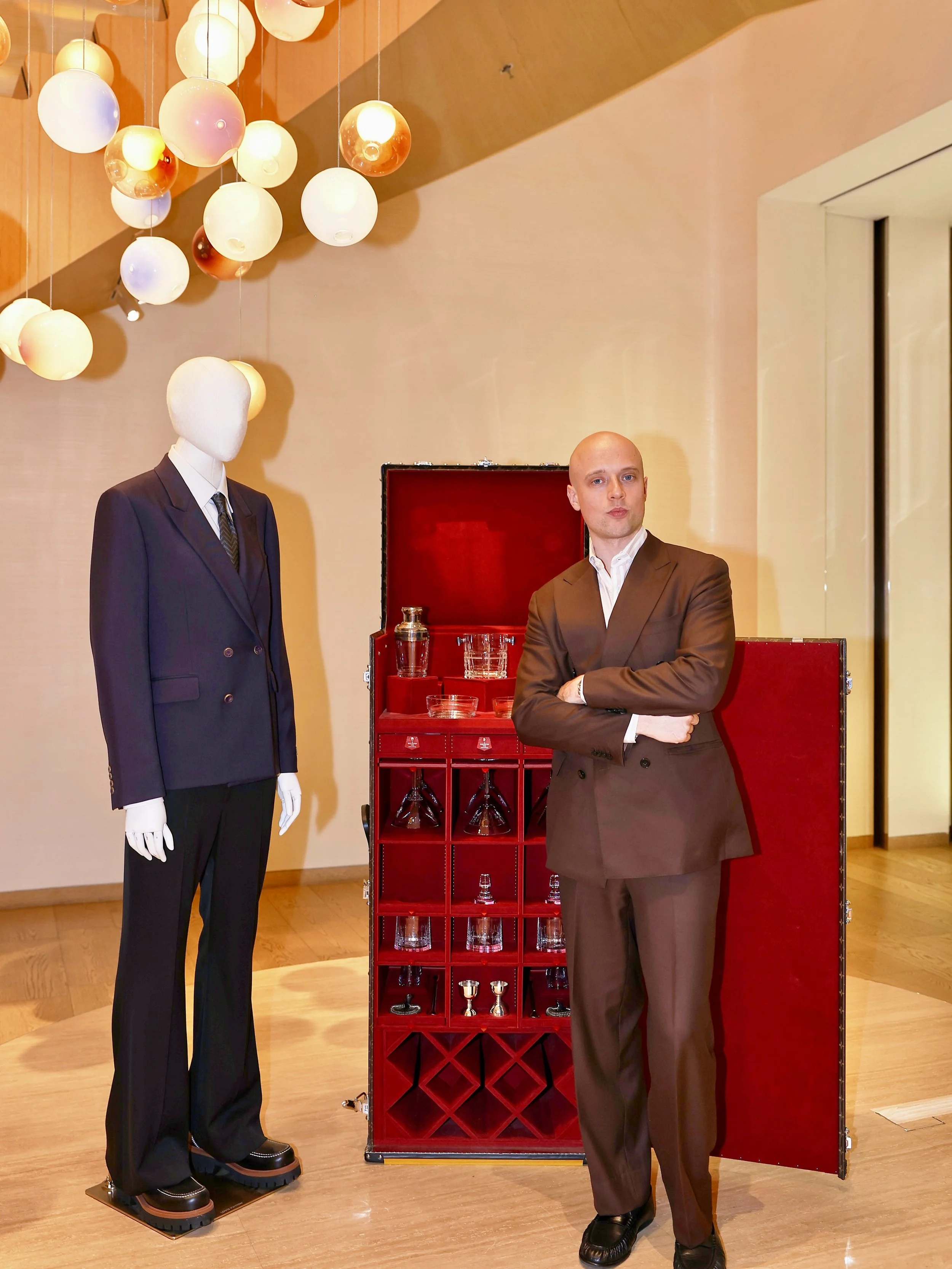 my brother and me🥚 

@louisvuitton 🧳
Chengdu SKP