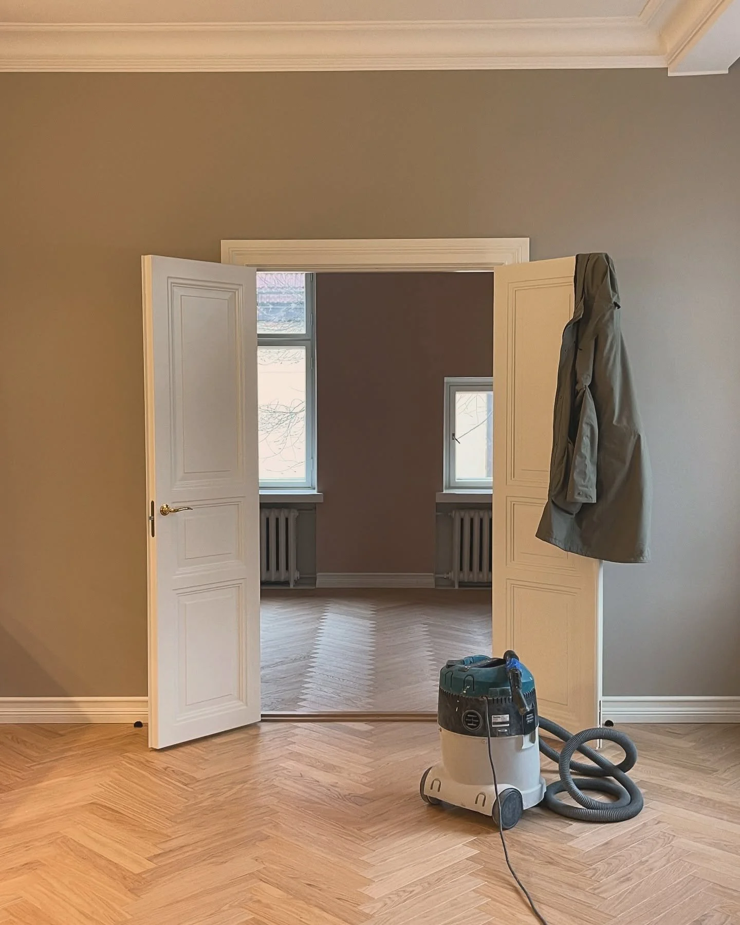 Tiesith&auml;n, ett&auml; Ekmanilta voit tilata lis&auml;&auml; siivouspalveluita ennen kuin muutat sis&auml;&auml;n remontin j&auml;lkeen sis&auml;&auml;n asumaan tai tilaan t&ouml;ihin? Esimerkiksi ikkunoiden pesu ja my&ouml;s muiden kuin ty&ouml;n