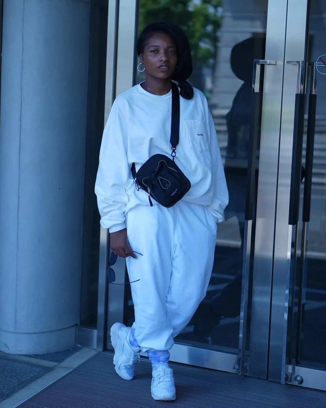 Yinka_Oshitelu_02.jpg