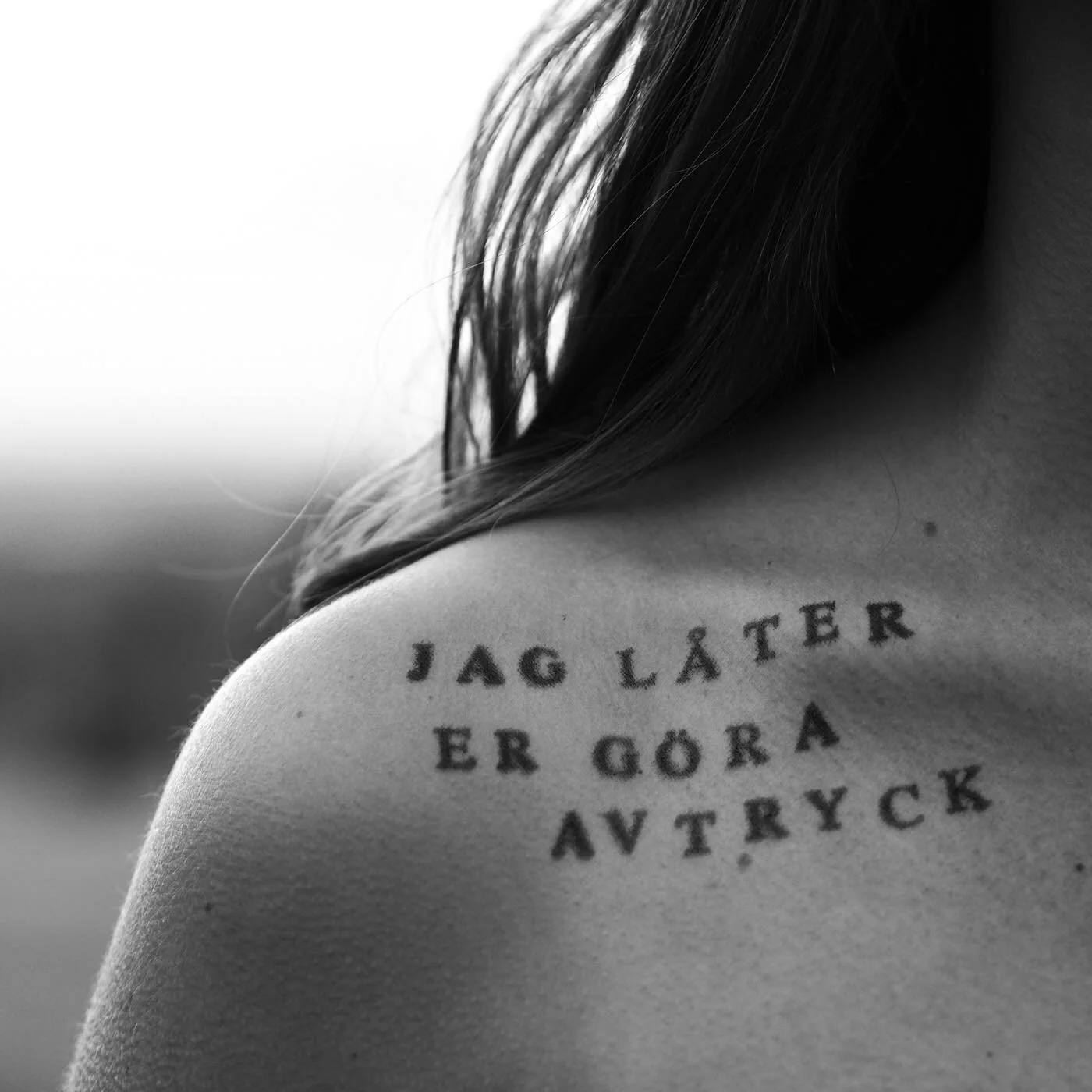 Min andra EP - om Svenska f&ouml;tter p&aring; Samisk mark, om hur varje val &auml;r m&aring;ls&ouml;kande efter hudn&auml;ra kontakt och om vad som h&auml;nder med en m&auml;nniska n&auml;r hon inte kan st&auml;lla allt tillr&auml;tta.