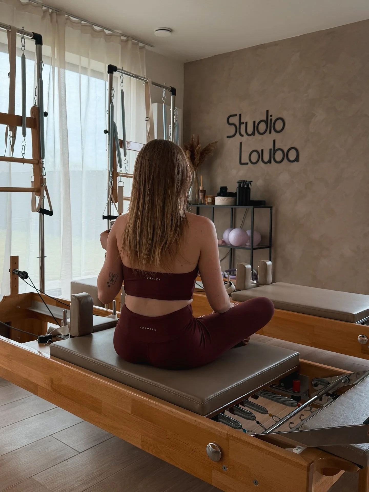 Pilates girlieeeee🧘🏽&zwj;♀️☁️

Advertentie 👇🏼
@studio.louba 
@kambukka