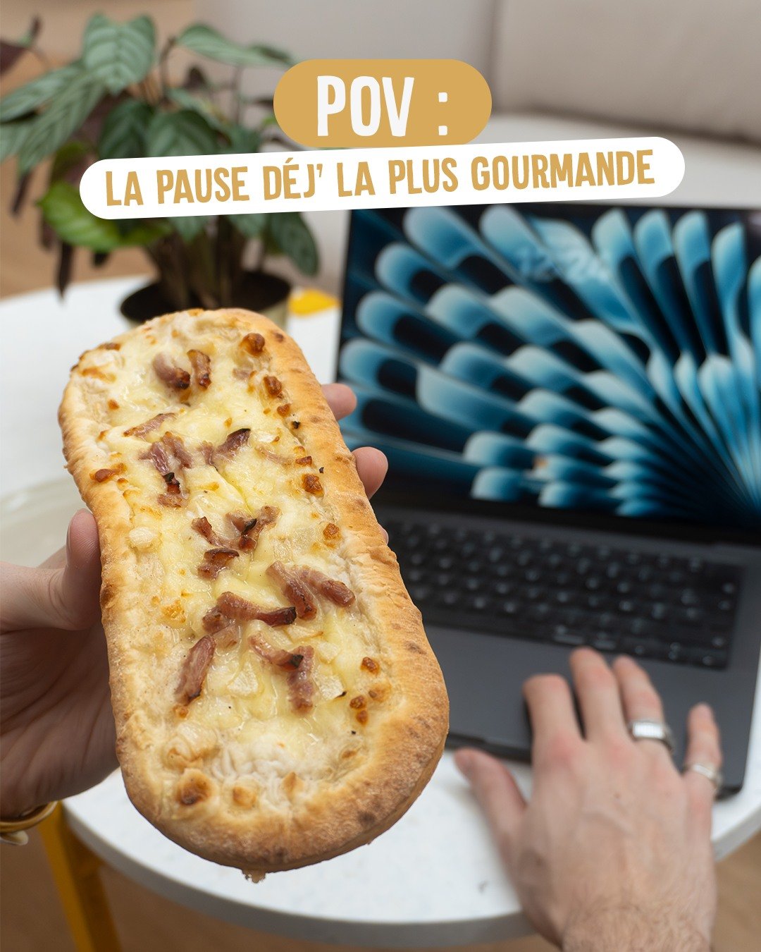 POV: c'est le meilleur moment de la journ&eacute;e 🥰
Une Pinsa lardons bien chaude &agrave; retrouver dans votre point chaud My Pie ! 😊
#pausedej #gourmandise #fromage