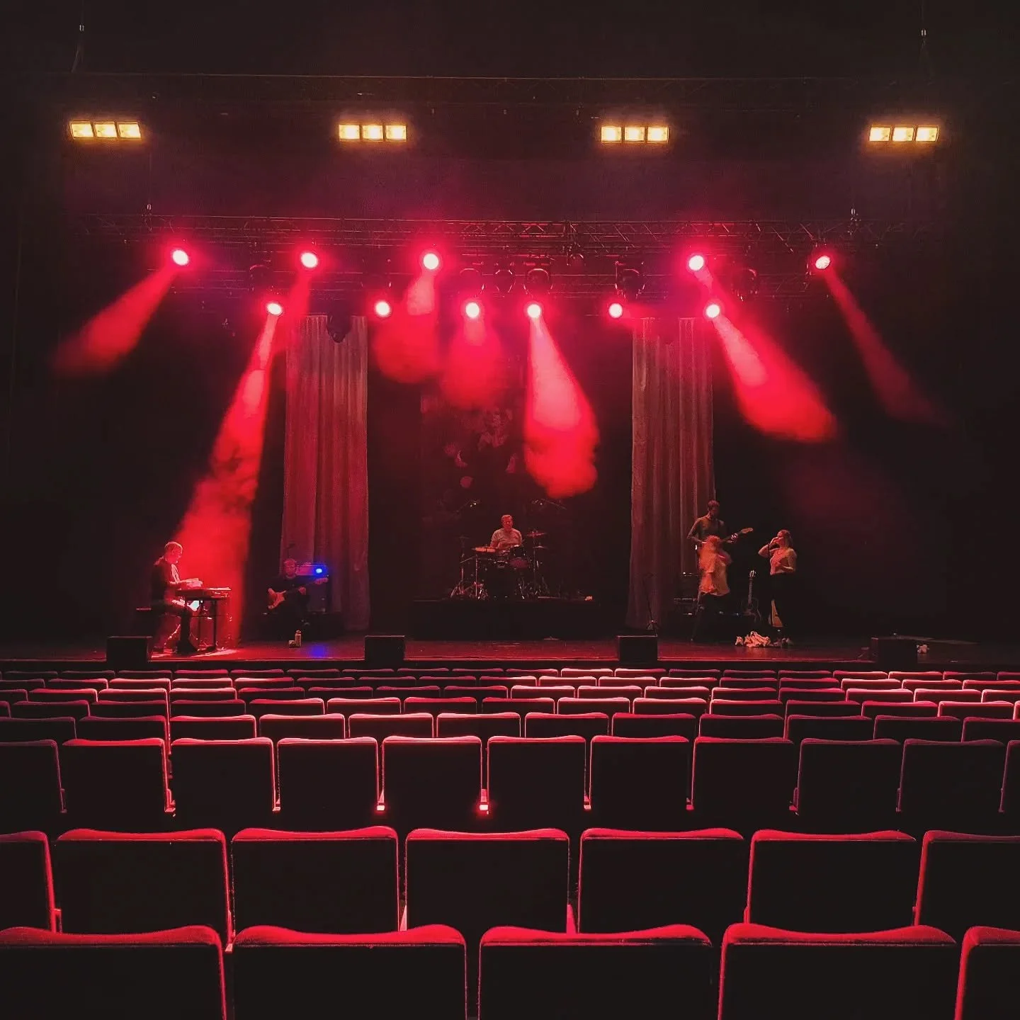 We are all set for you Esbjerg !!! @musikhusetesbjerg 🥰💚 excited to be back on Denmark 🇩🇰 🙌