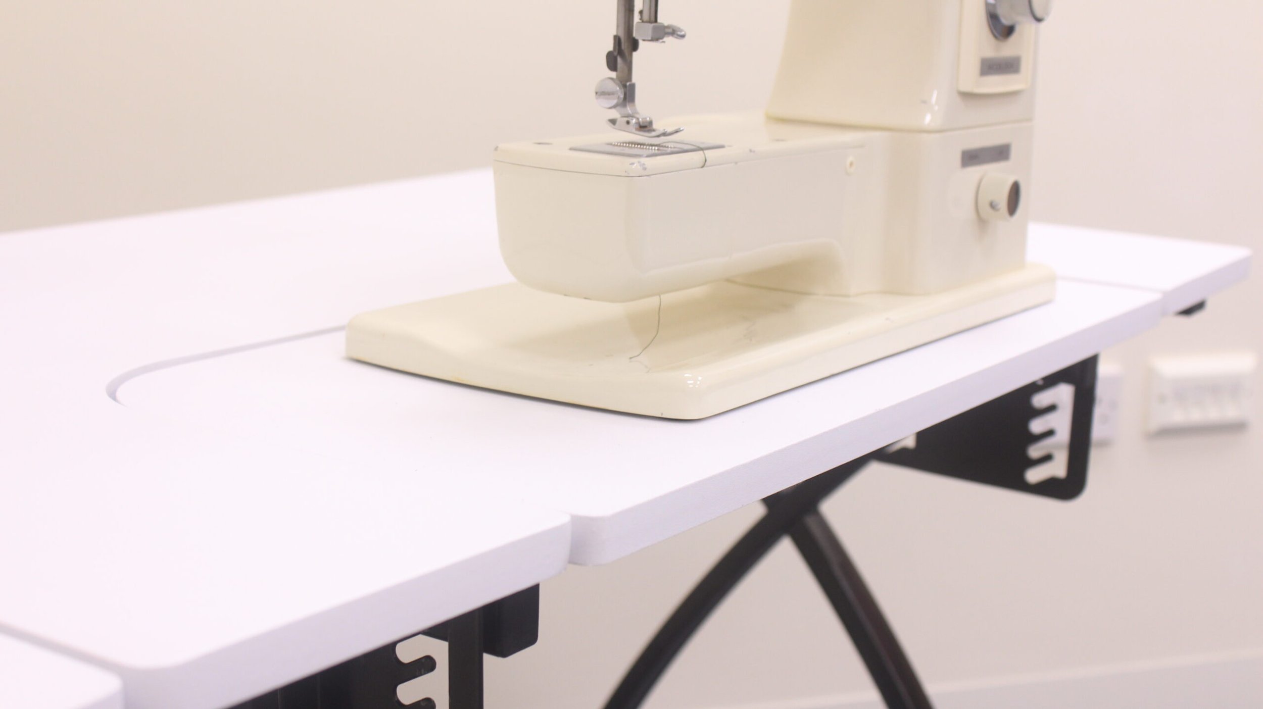 Small-desk-10-scaled.jpg