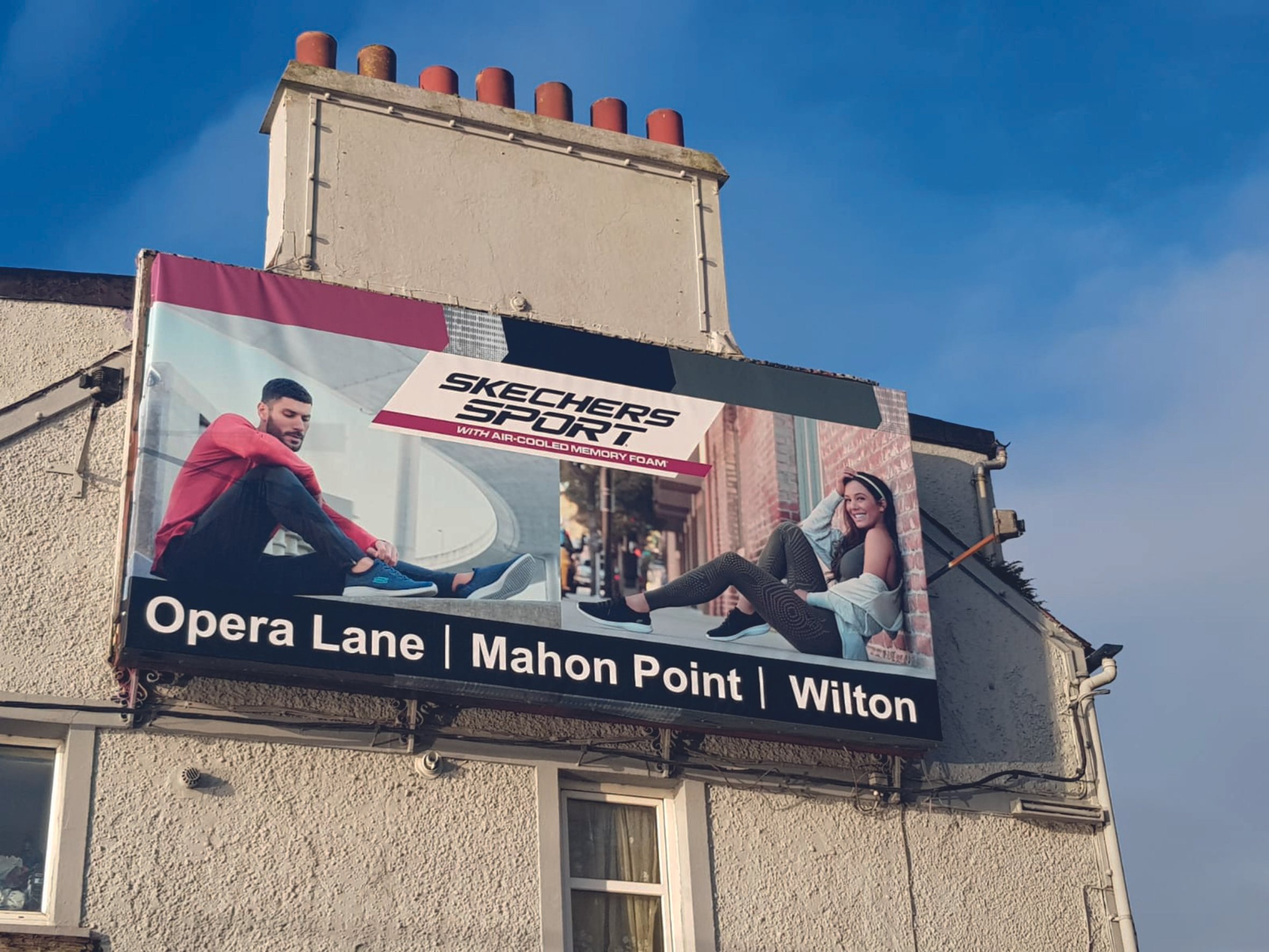 External banner advertisement. Signmakers Cork & Kerry, Ireland.