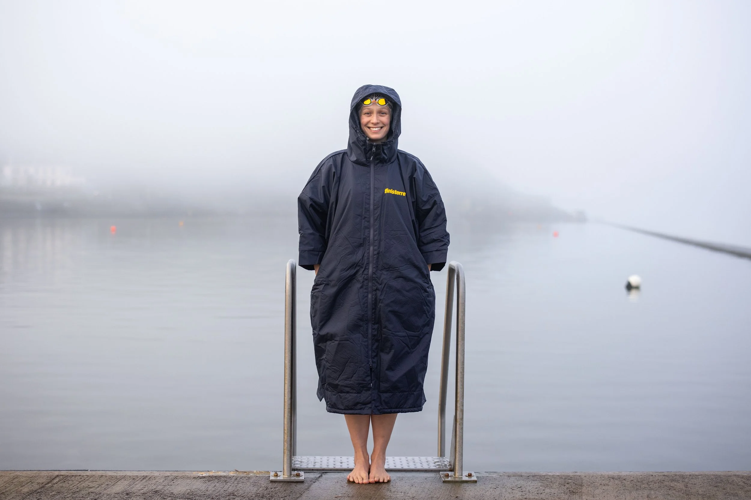 BRAD_WAKEFIELD_LAURA_CHANGING_ROBE_FINISTERRE_CLEVEDON_001.JPG