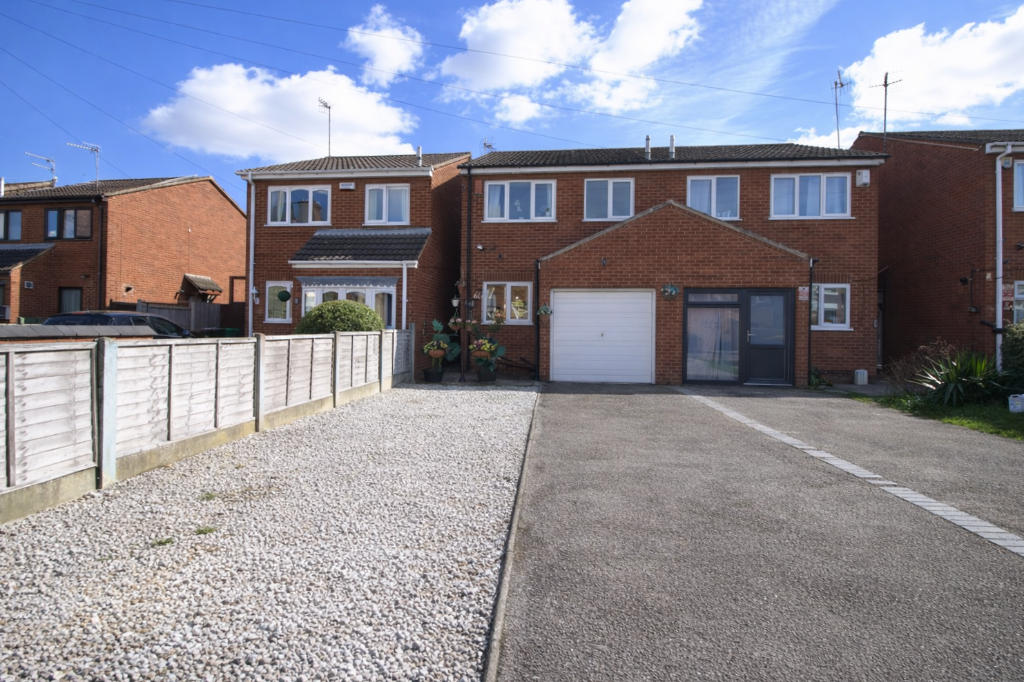Estate Agents nottingham- Cyril Avenue