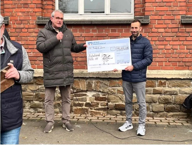 Großzügige Spende: Schülerlauf erzielt 11 000 € für Kinder in Südafrika