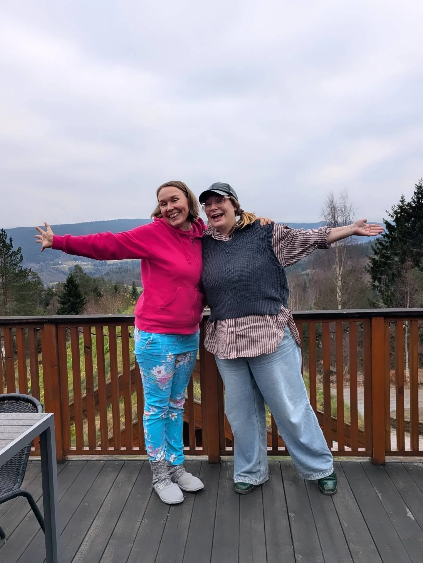 F&ouml;rra helgen har Sofia och Ida bes&ouml;kt Norge och planerat inf&ouml;r den kommande GRCA konferensen som sker i maj 2026! 🏔️💗

@sarandamusic @idabouchtvocals
#grca #girlsrockcampalliance #planning #conference