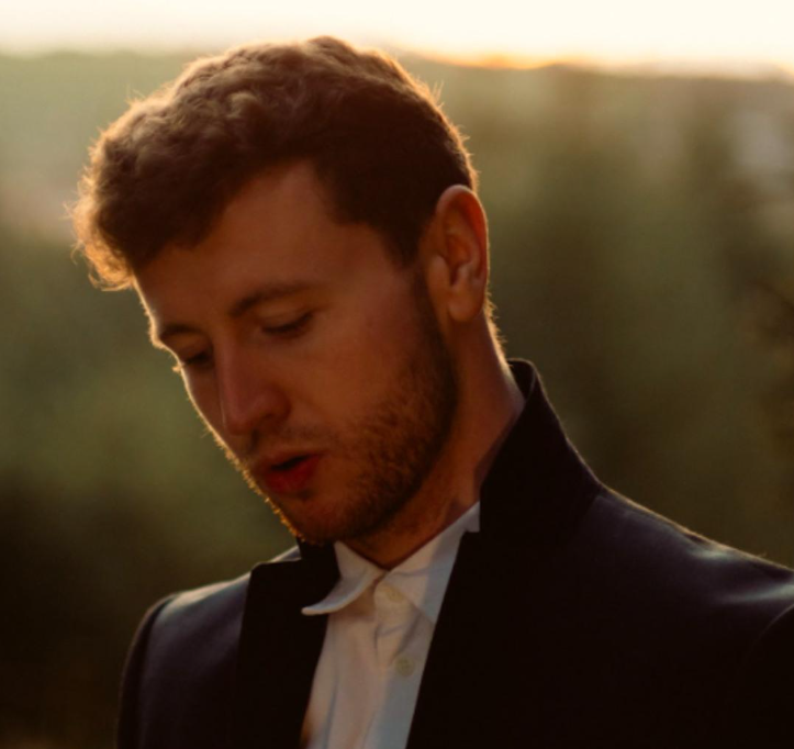 Live Music: Patrick Dowling