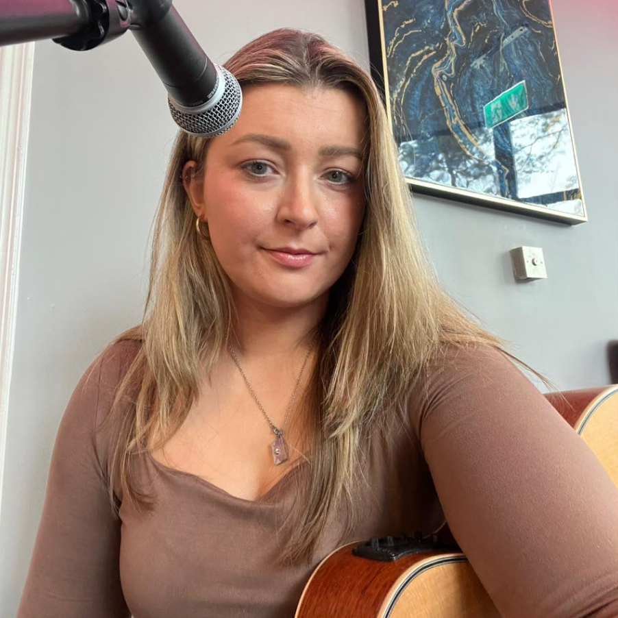 Aoife Butler.png