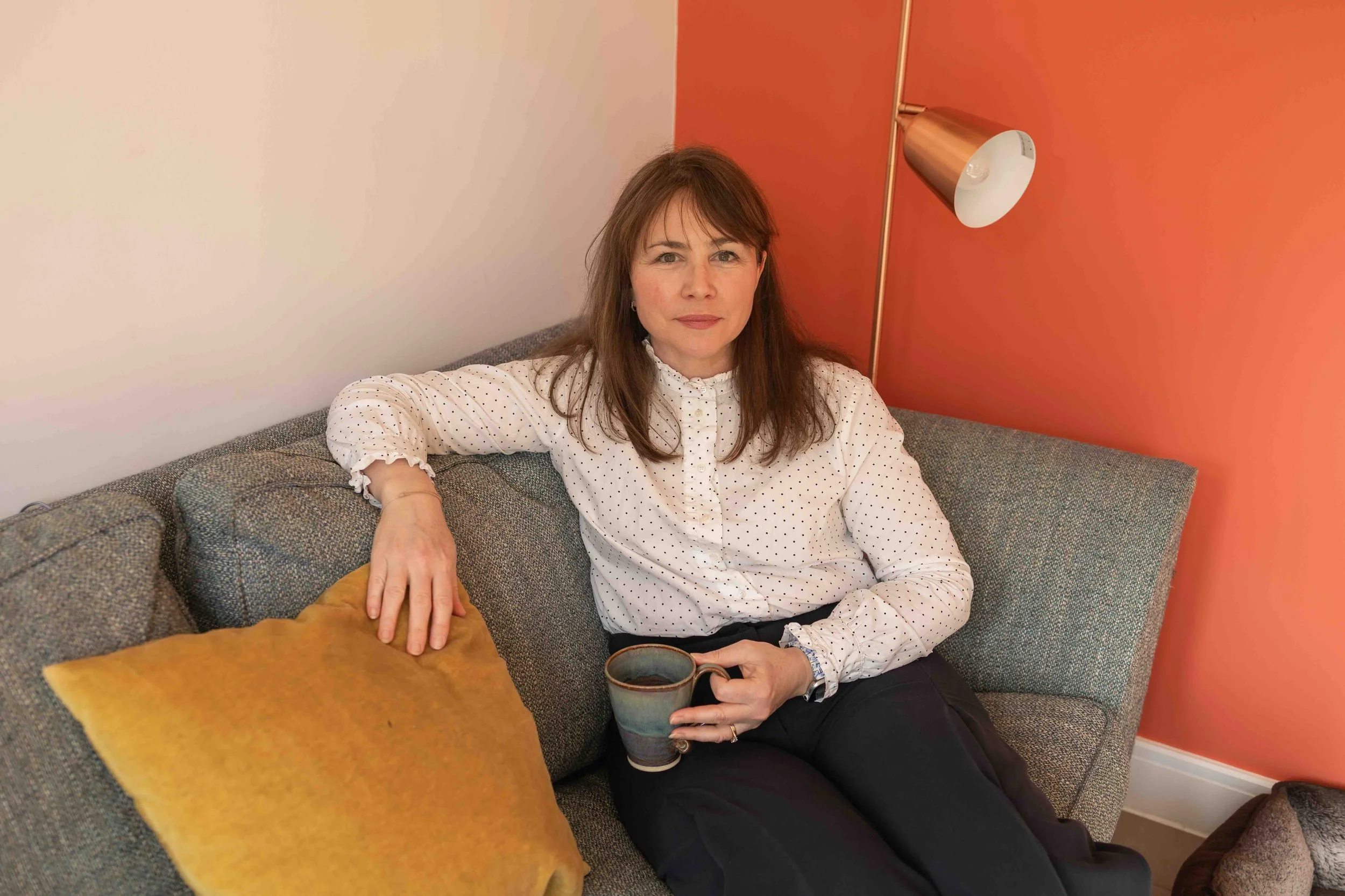 lifestyle-brand-portrait-london-female-professional-home.jpg